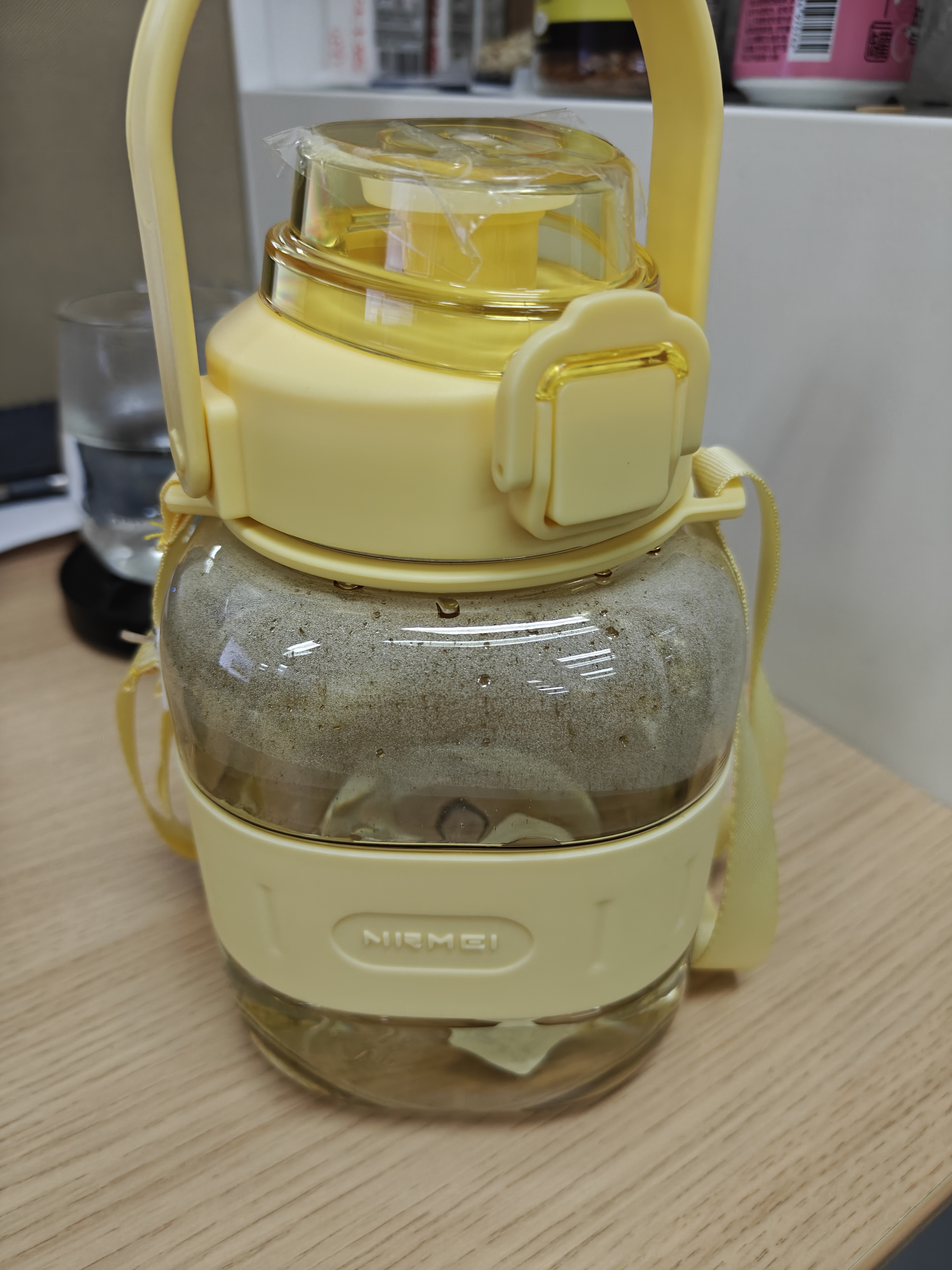 恩尔美（nRMEi）ppsu水杯大容量大肚杯成人耐高温吸管女学生儿童吨杯吨桶泡茶水壶 曙光黄1500ml【ppsu+双饮】 实拍图