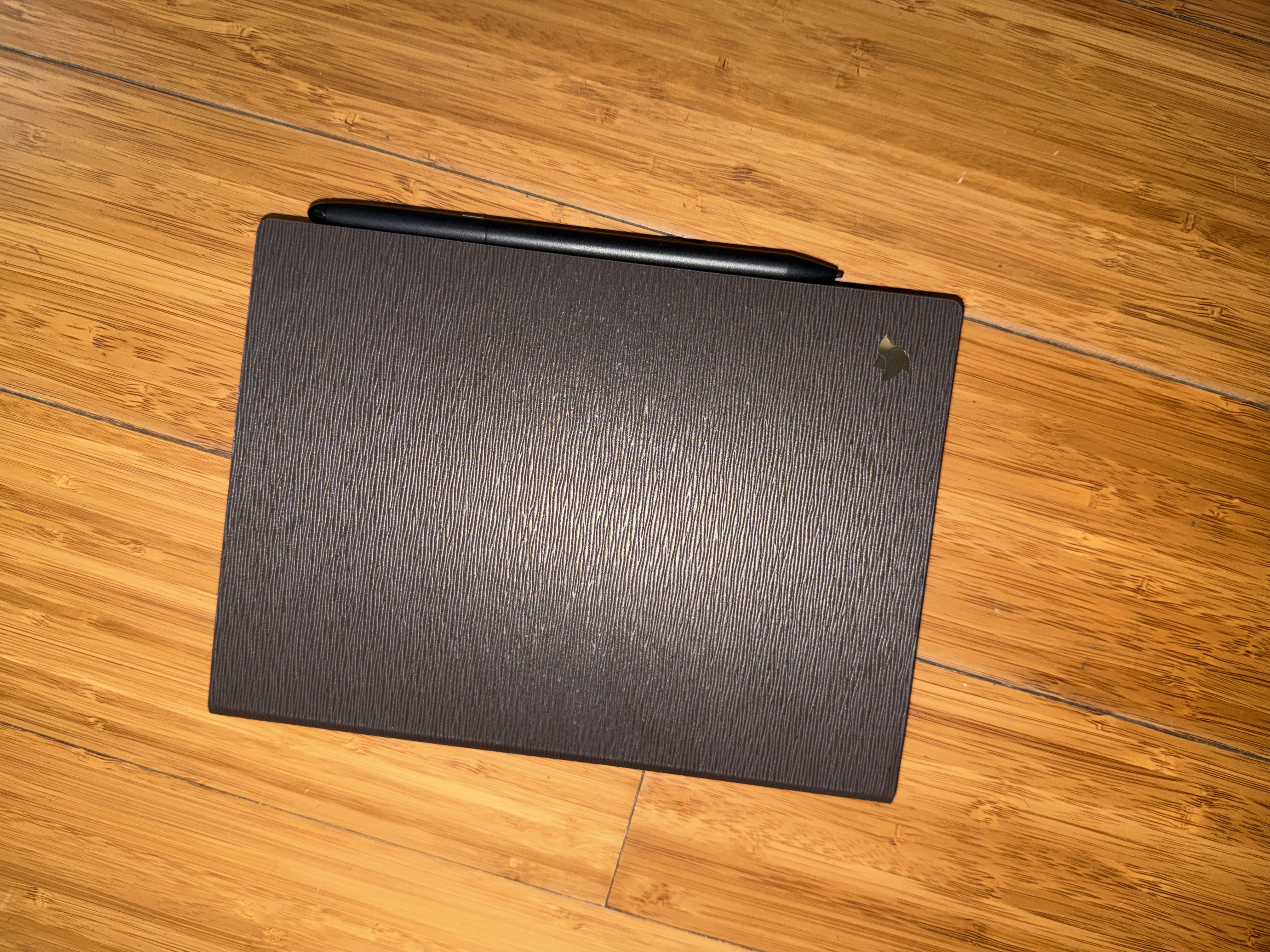 科大讯飞智能办公本Air3【重磅新品】8.2英寸电子书阅读器墨水屏电子笔记本记事本 录音转文字 AI龙虾助手 Air3 Pro（冰美式主机+咖啡棕皮套） 实拍图