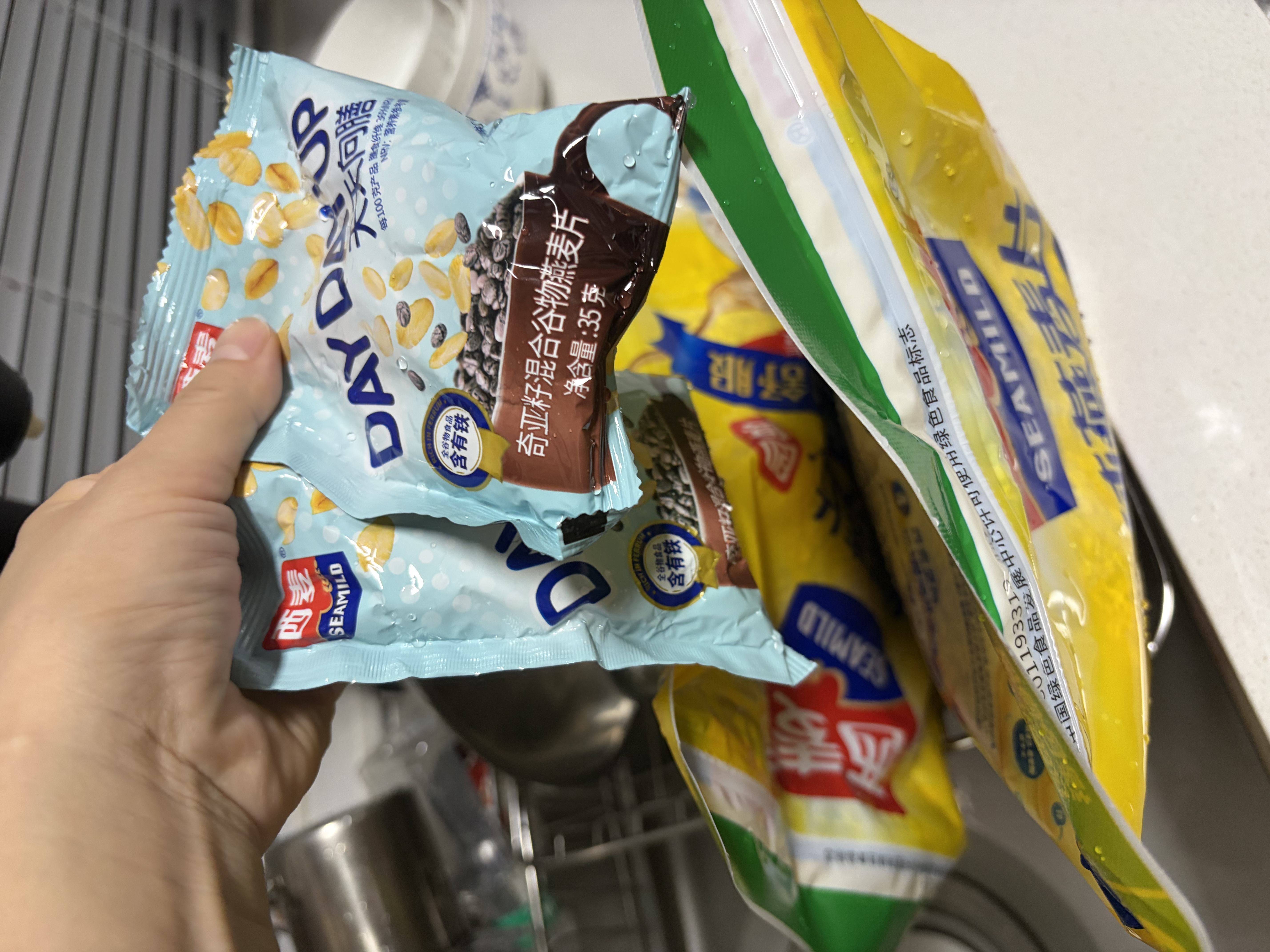 西麦 即食纯燕麦片 高膳食纤维未添加蔗糖冲饮早餐谷物代餐燕麦片c 【经典热销】2070g[含赠] 实拍图