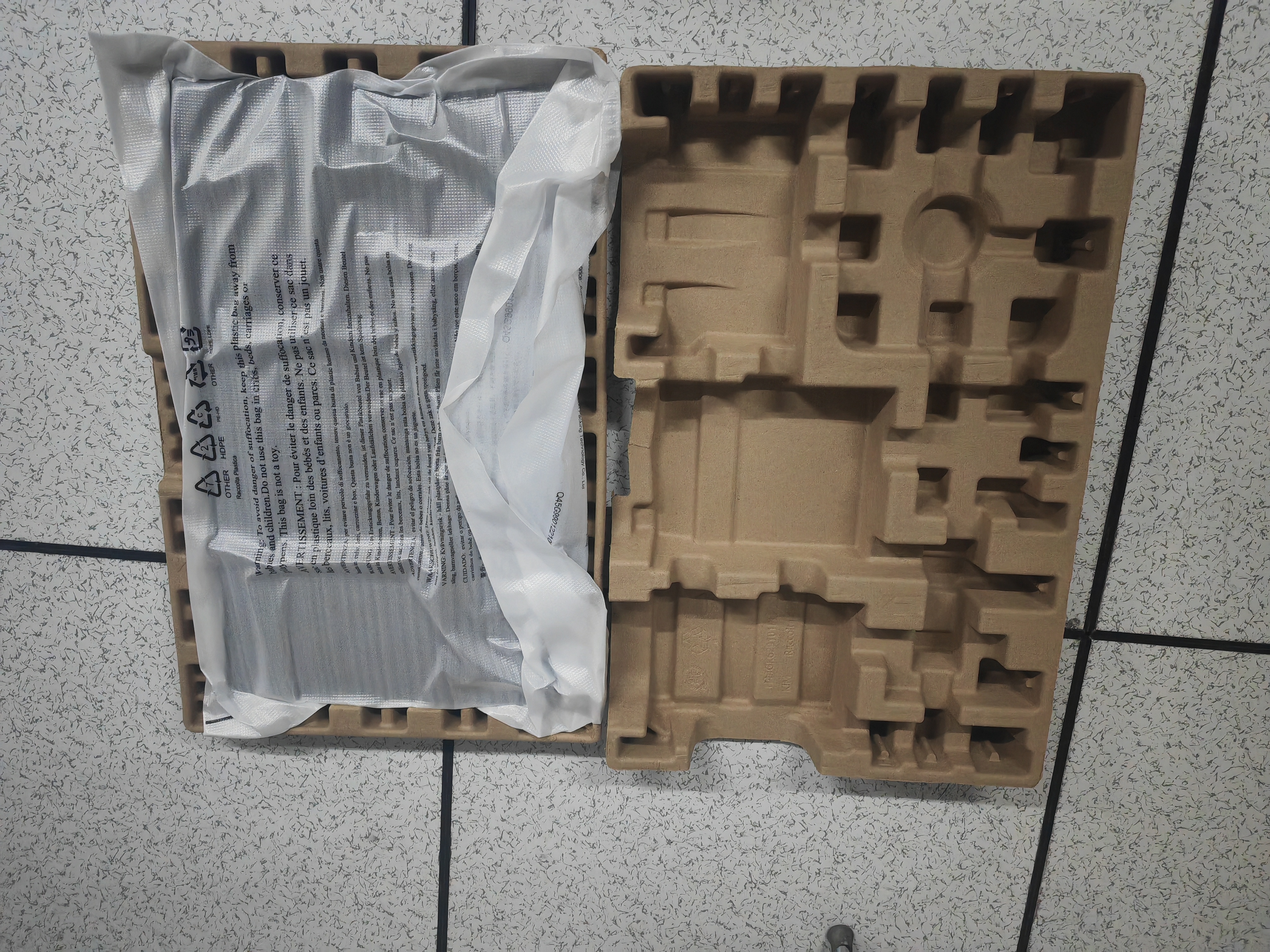 飞利浦（PHILIPS）23.8英寸 LGD-IPS 100Hz 全高清节能认证低蓝光护眼显示屏 VGA/HDMI 商用办公电脑显示器 24E2N2100 升级120Hz 实拍图