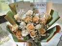 艾斯维娜鲜花速递11朵玫瑰花束送女友生日礼物全国同城配送 11朵香槟玫瑰花束-推荐款 实拍图