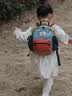 SHUKIKU儿童书包幼儿园背包防丢户外旅游防泼水超轻双肩包橙红S+码 实拍图