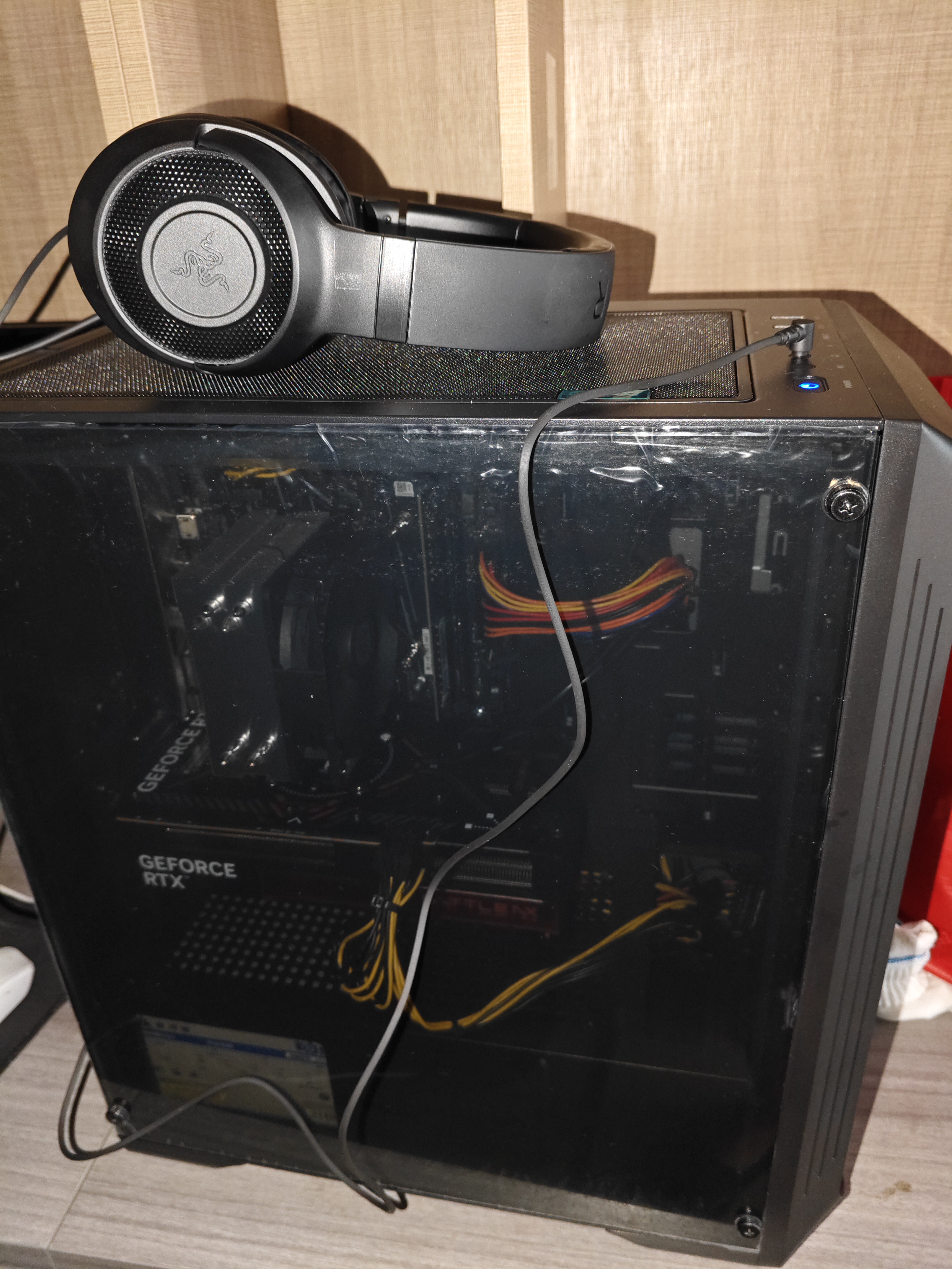 攀升战神 酷睿i5 14400F/14600KF/RTX5060 Ti/3050/5070设计师游戏台式电脑主机台式机整机 配置五i5 14400F RTX5060热销款 实拍图