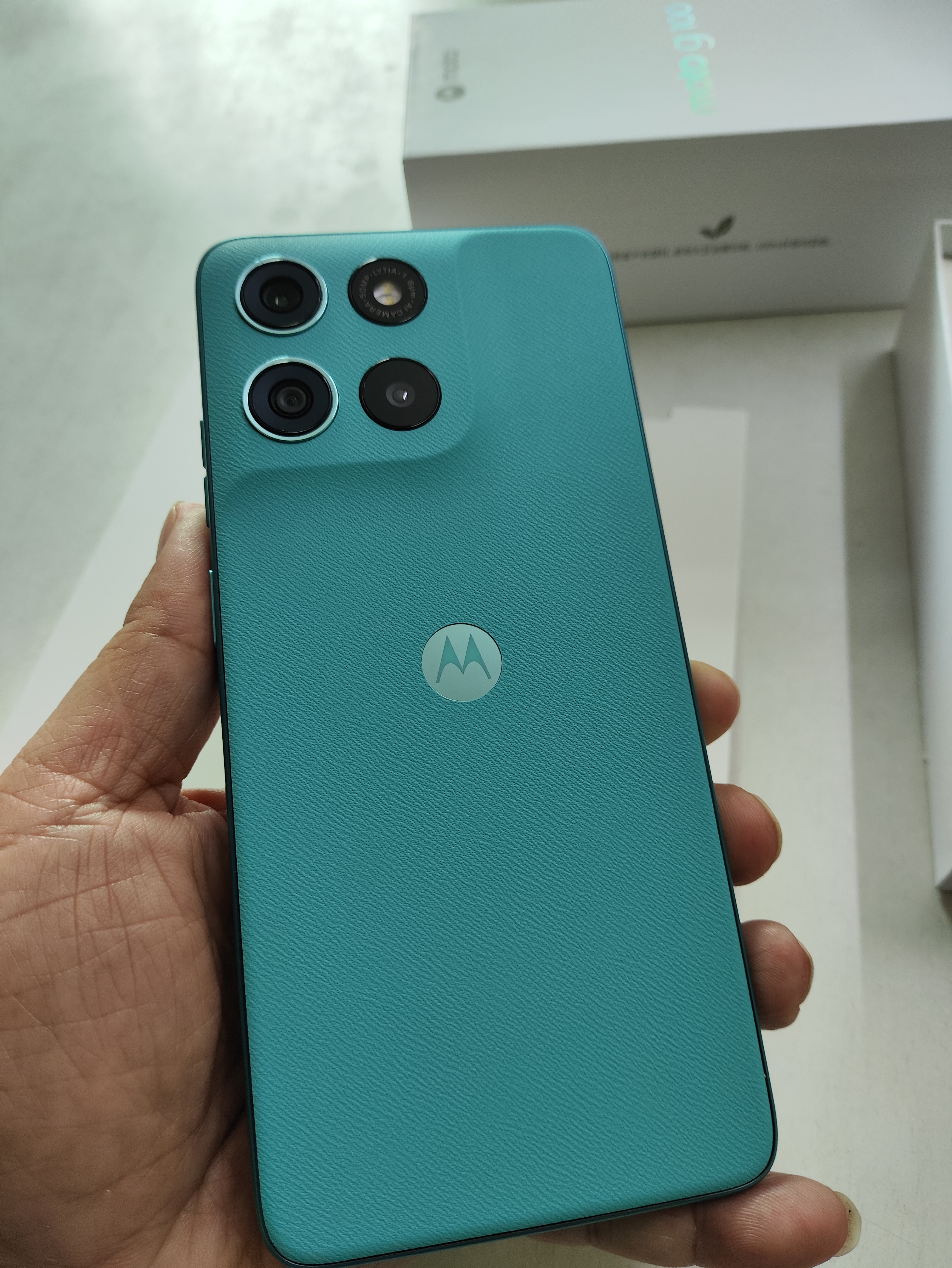 摩托罗拉 联想moto g100 四年质保 LCD护眼屏 7000mAh 国家补贴 应用六开 多场景NFC  12GB+256GB 晴空蓝 实拍图