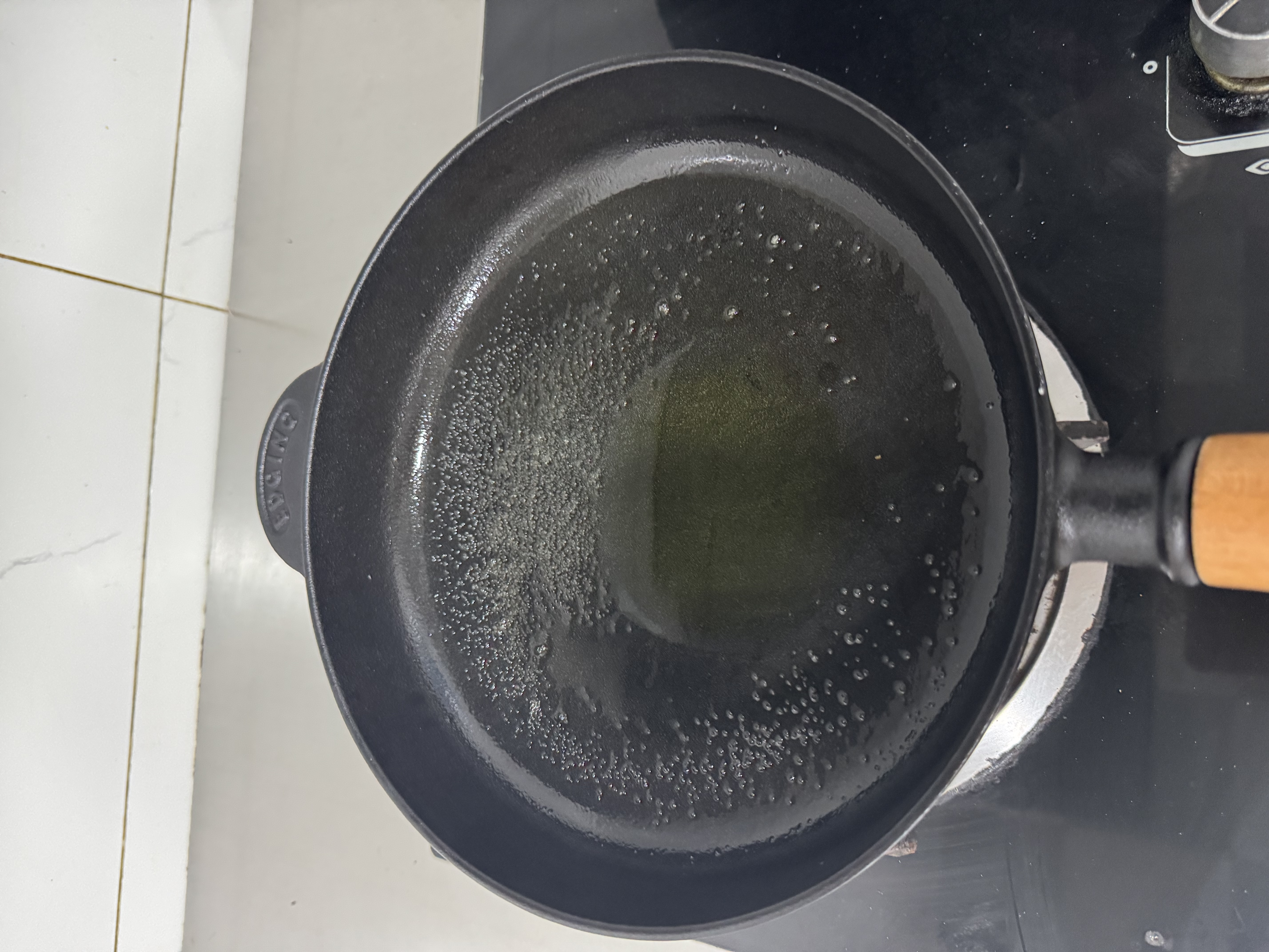 典匠铸铁煎锅平底锅24cm聚油煎锅加厚无涂层生铁锅家用烙饼早餐煎蛋锅 实拍图