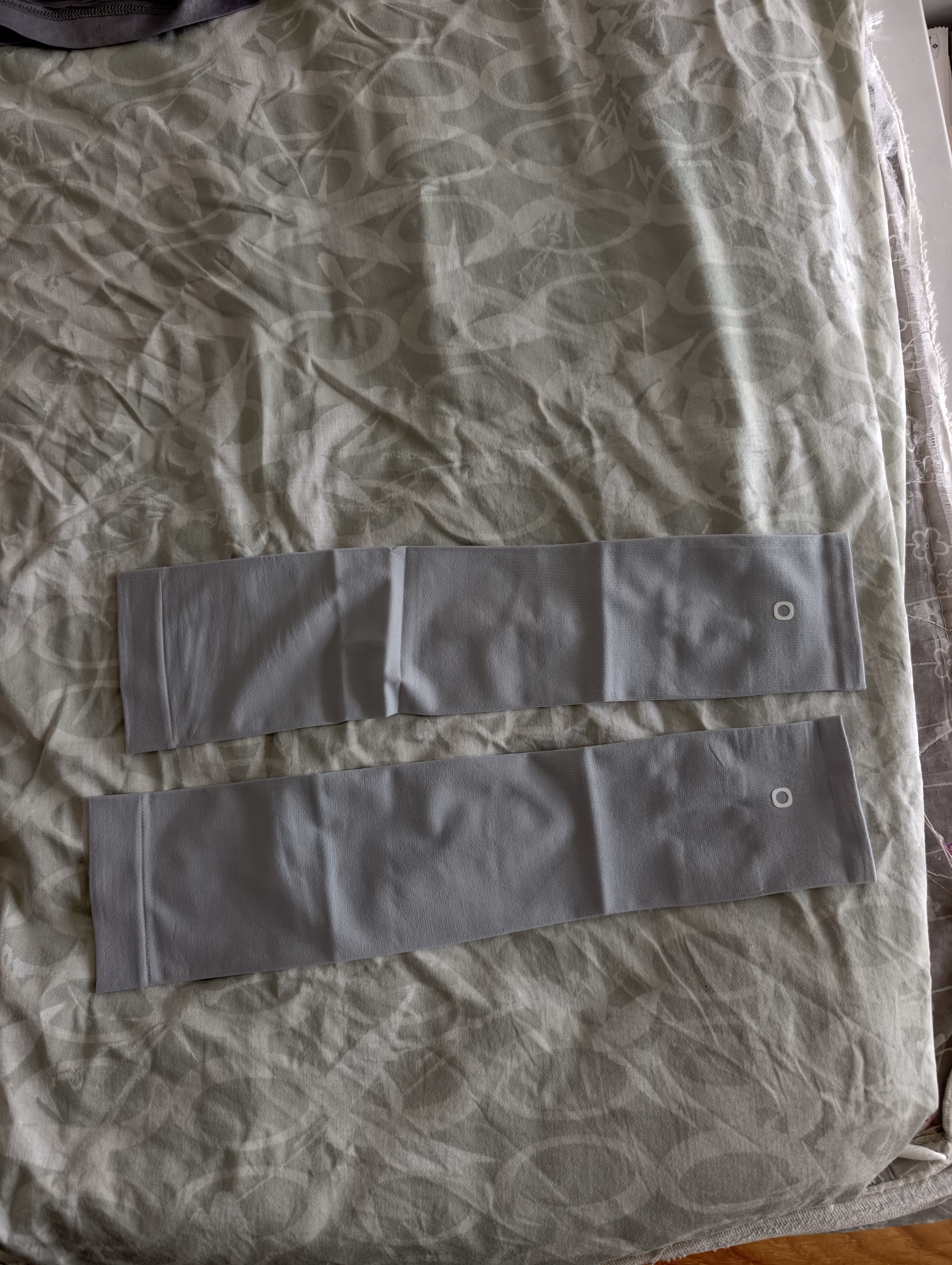 特步（XTEP）冰袖防晒男女冰丝袖套夏季开车户外运动骑行防紫外线遮阳长款薄灰 实拍图