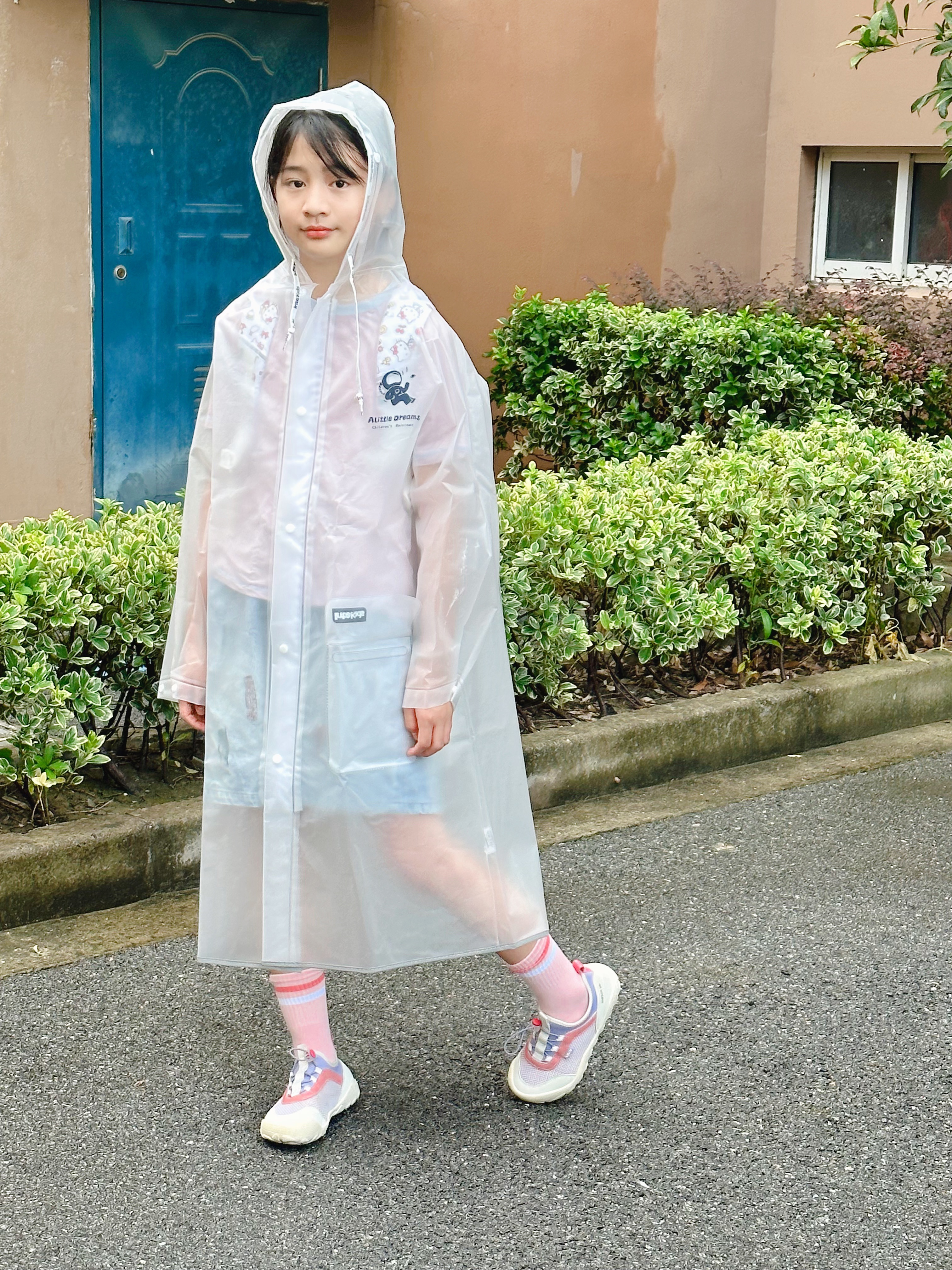 甜甜仔儿童雨衣6-12岁小学生上学专用带书包位男孩女孩简约京东自营雨披 实拍图