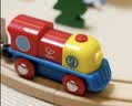 Hape(德国)彩虹电动火车头 强劲动力兼容轨道 宝宝早教益智玩具E3820 实拍图