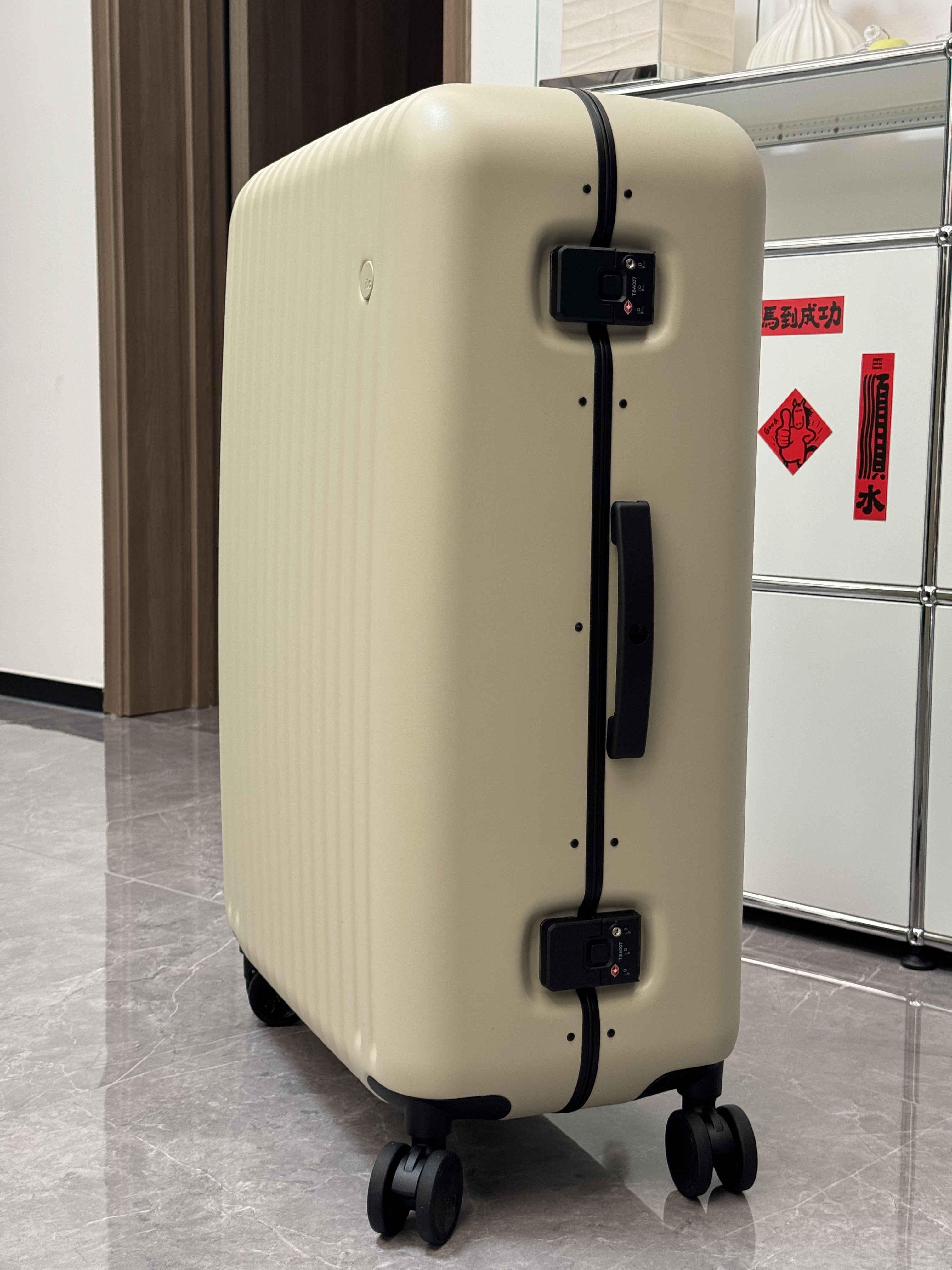 ITO「新品」CLASSIC MODERN 2 矿盐沙29英寸铝框行李箱拉杆箱旅行箱 实拍图