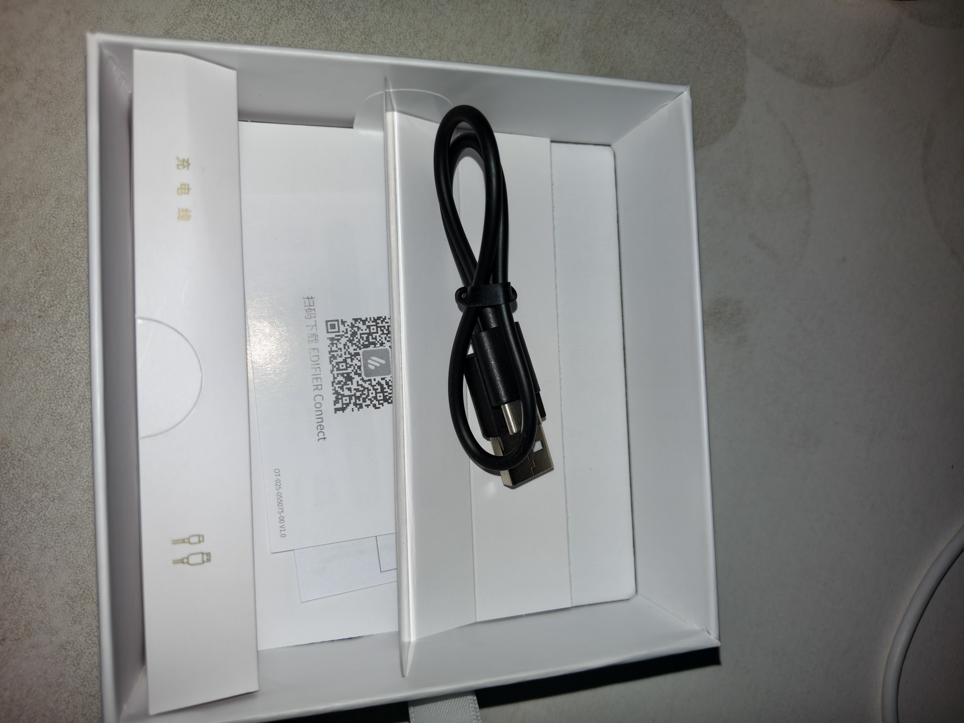 漫步者（EDIFIER）飞兔FitFree Turbo开放式 挂耳式蓝牙耳机无线运动跑步轻奢音乐游戏运动学生长续航适用于苹果安卓 星耀白【40°可调节耳挂】+定制收纳袋 实拍图