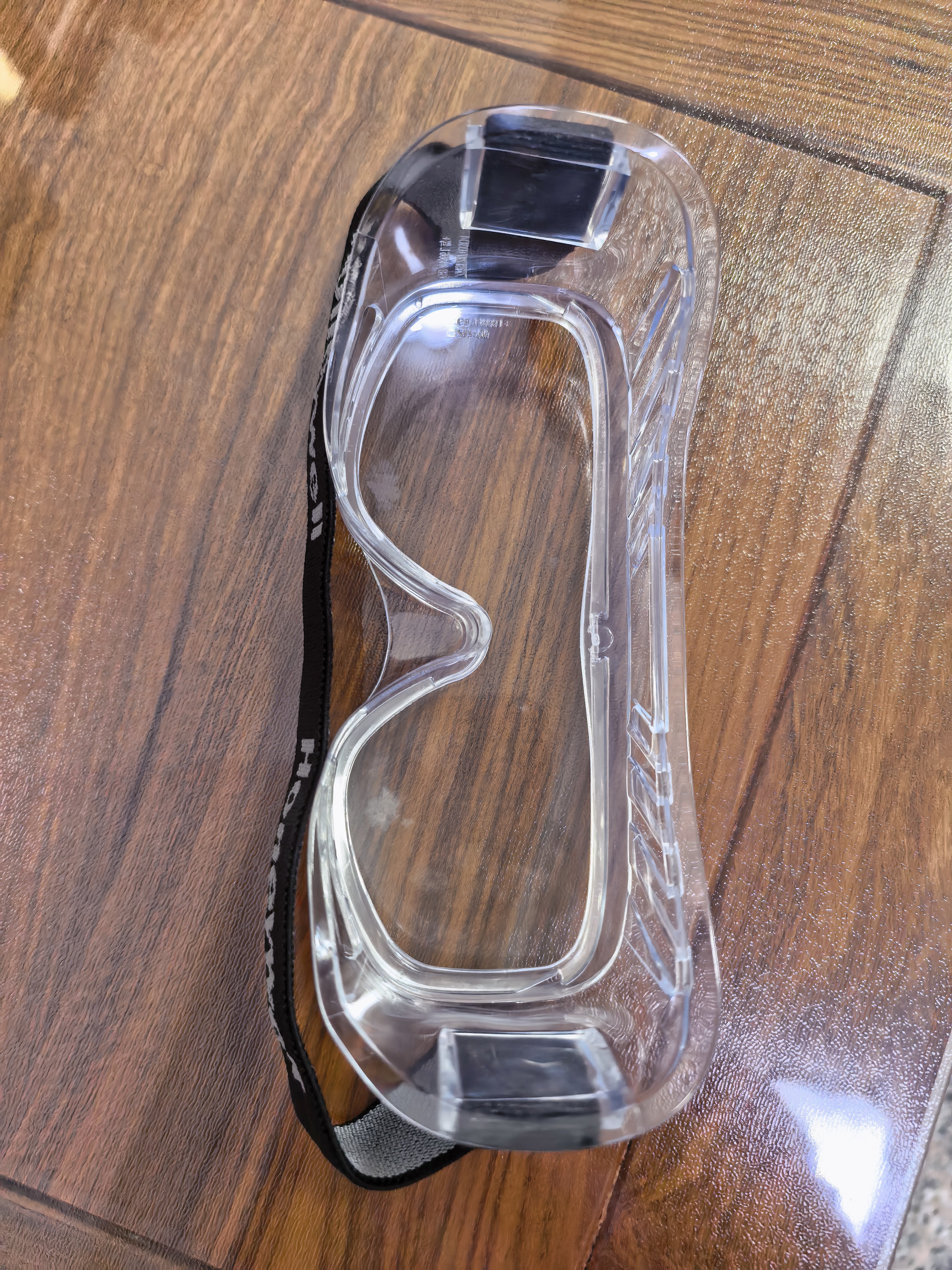 霍尼韦尔（Honeywell）防冲击眼罩LG99100PRO防护眼镜防风花粉尘过敏实验液体喷溅防雾款 实拍图
