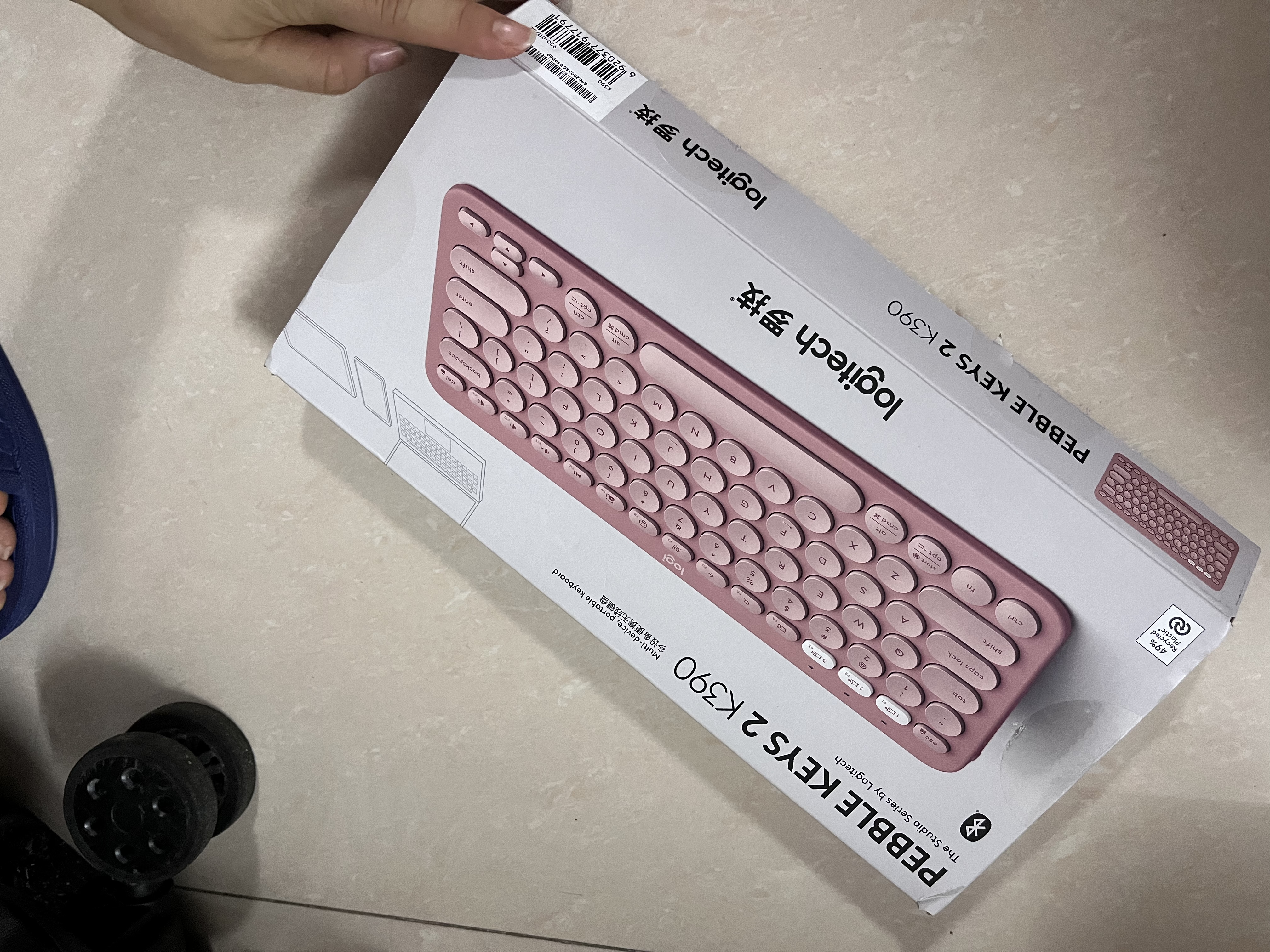罗技（Logitech）时尚系列K390无线蓝牙键盘 超薄便携  K380升级版 粉色 79键 实拍图