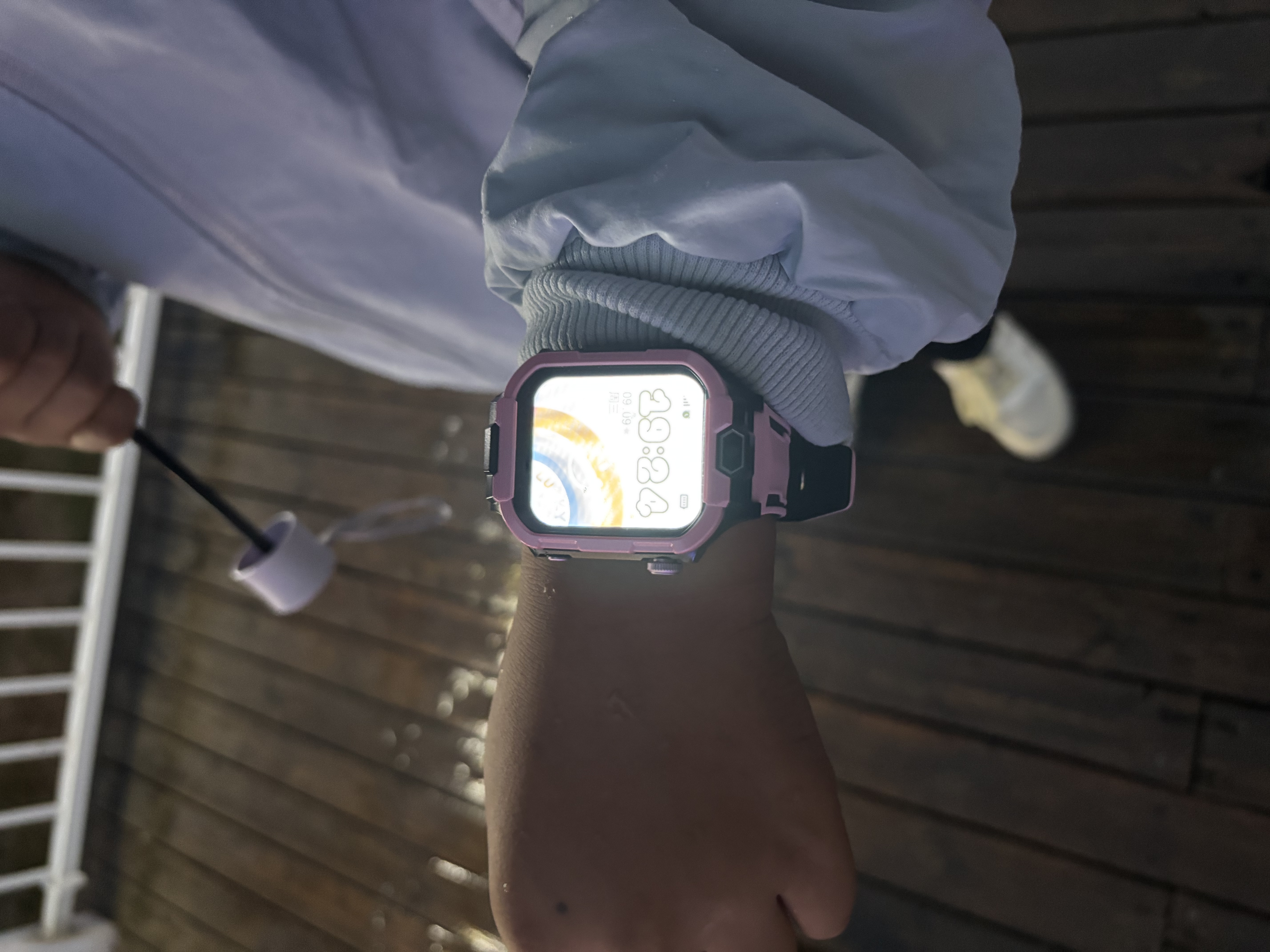 联想（Lenovo）儿童电话手表L-KWA001超长续航视频通话全网通 耐摔防水GPS精准定位男女孩学生智能儿童手表 粉色 实拍图