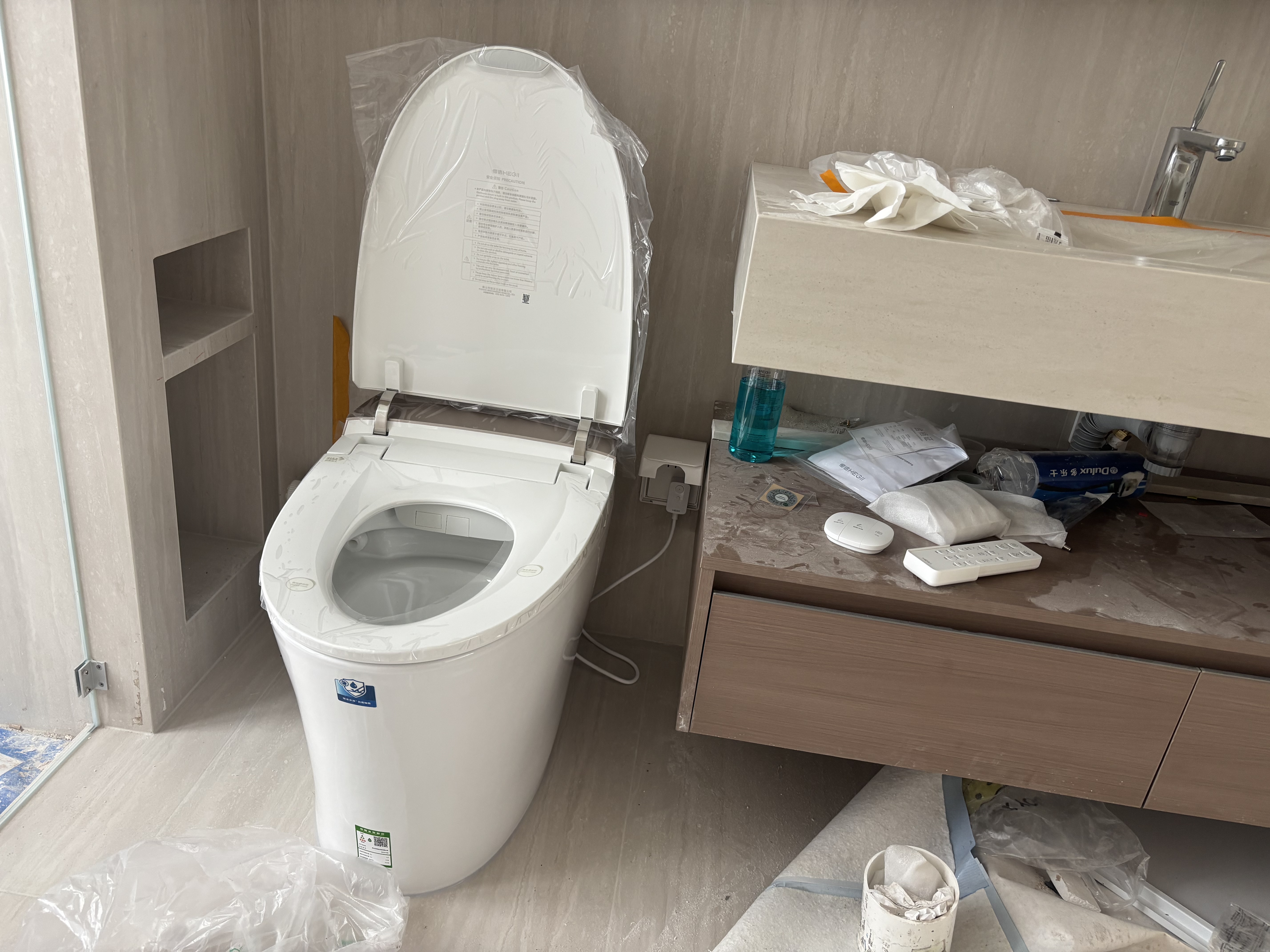 恒洁（HEGII）智能马桶H5Pro(26版)感应翻盖泡沫盾带水箱DCE717B-305免费送装 实拍图