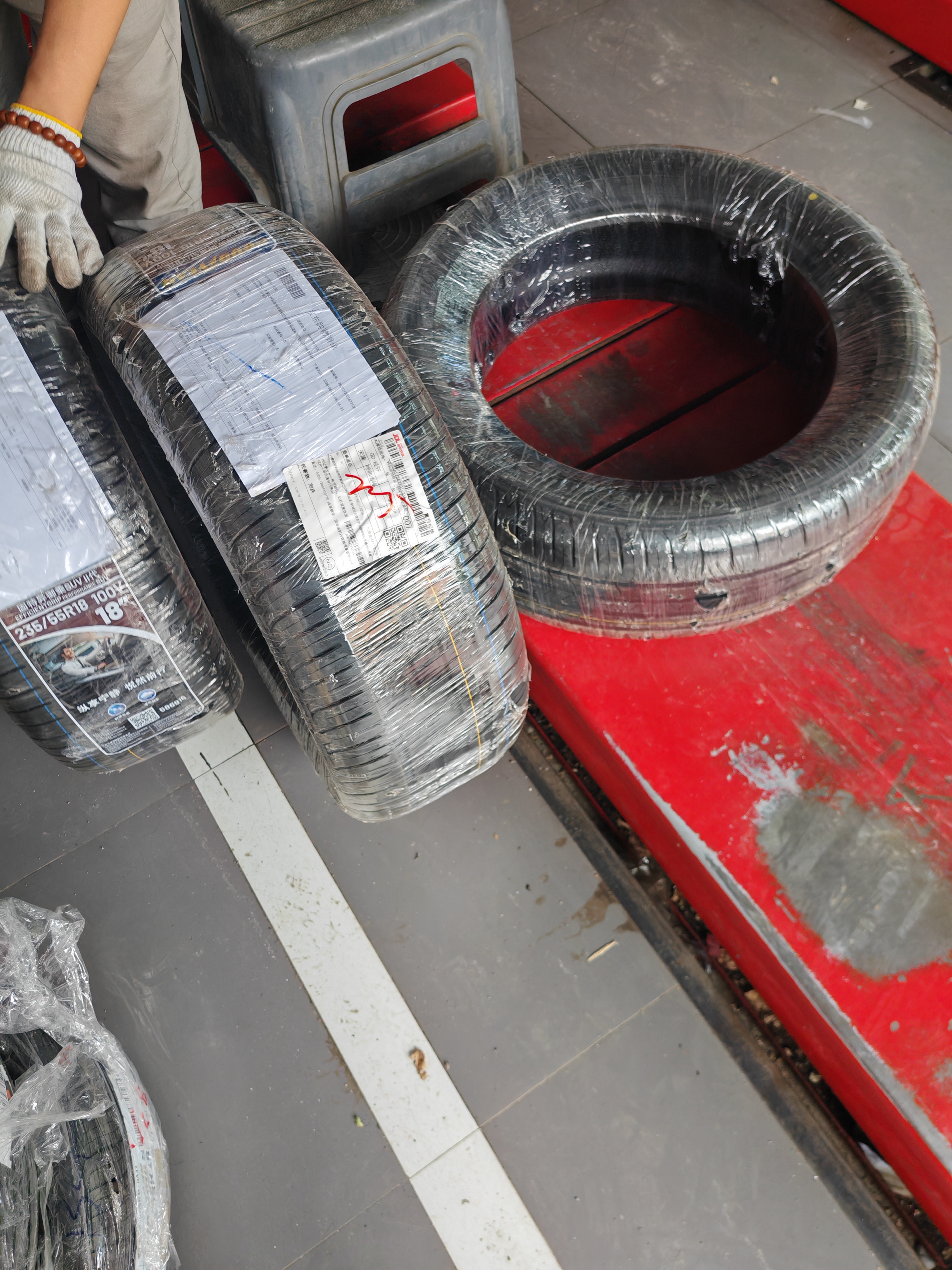 固特异（Goodyear）汽车轮胎 235/55R18 100V EGP SUV 御乘二代 SUV 原配探岳/领克05 实拍图