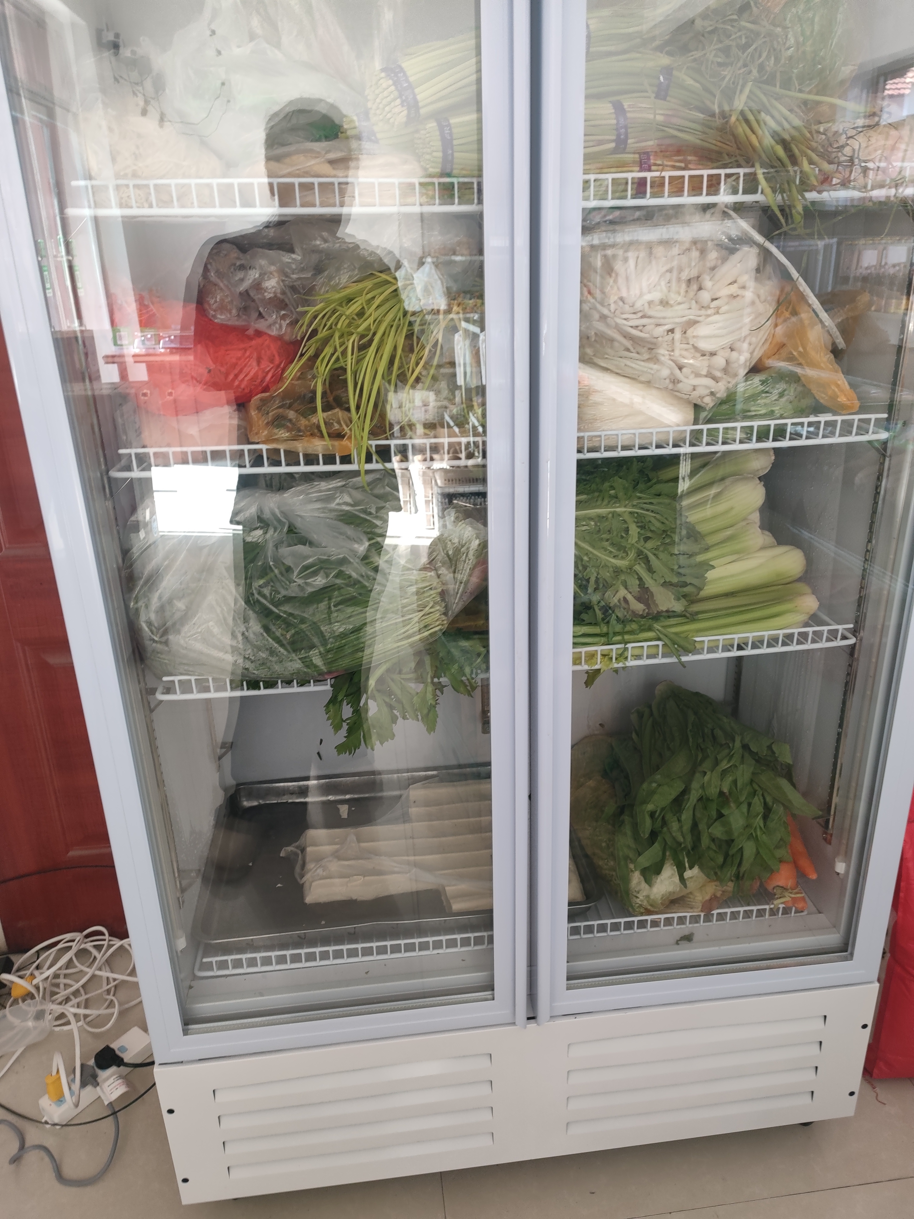 新飞 （Frestec）展示柜冷藏保鲜柜酒水饮料冰柜双开门冷藏柜酒店冷藏保鲜柜超市直冷玻璃门风冷无霜冰箱立式冷柜 小双门蓝白588L【直冷省电】【限时直降】1米 实拍图
