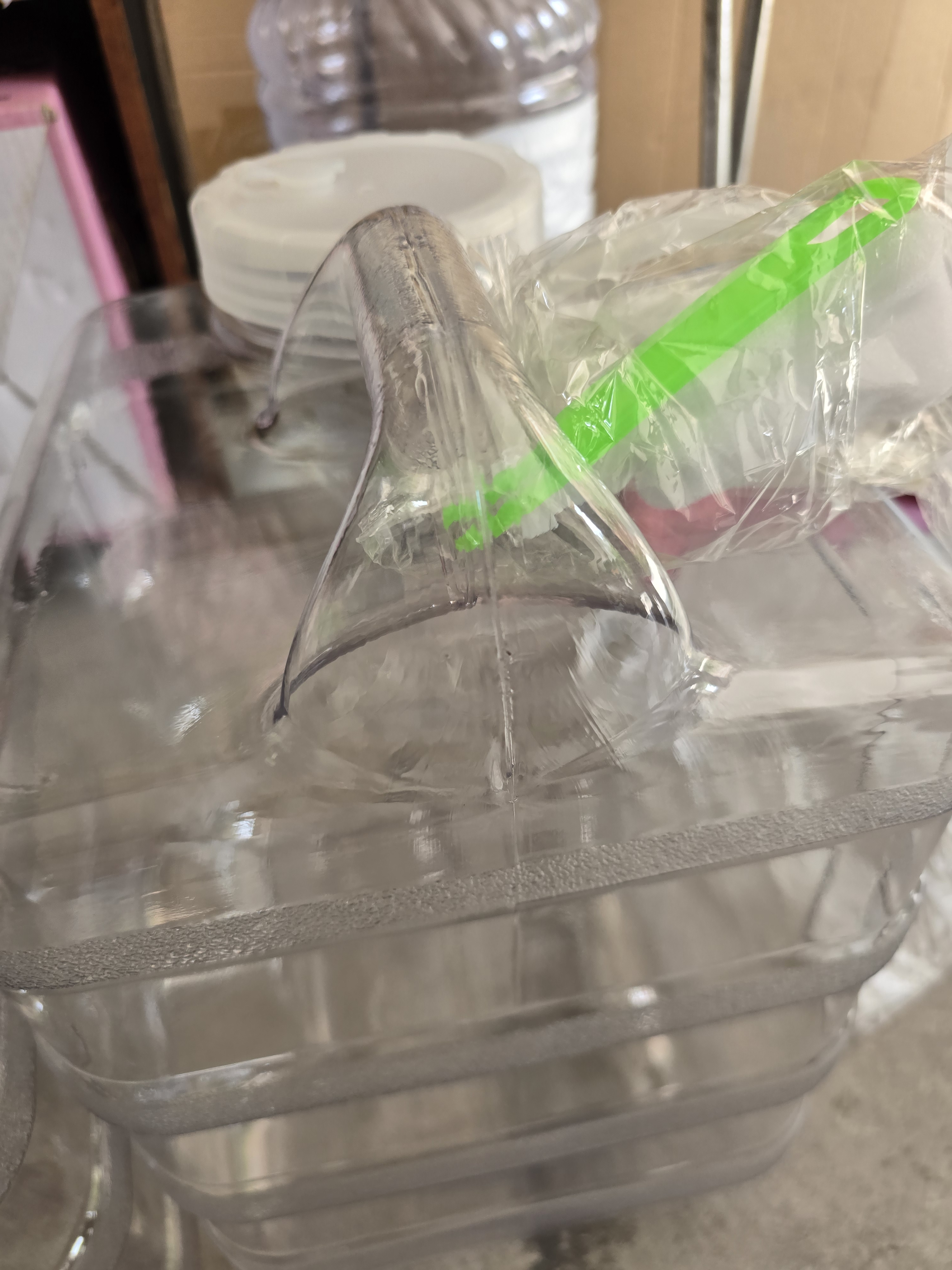 拜杰水桶手提式纯净水桶矿泉水桶饮水桶带龙头大容量自驾游户外储水桶 户外水桶20L【透明款+配件套装】 实拍图