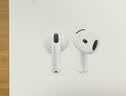 Apple/苹果 AirPods 4(支持主动降噪)搭配无线充电盒(USB-C)蓝牙耳机七夕情人节礼物送女友MXP93CH/A 实拍图