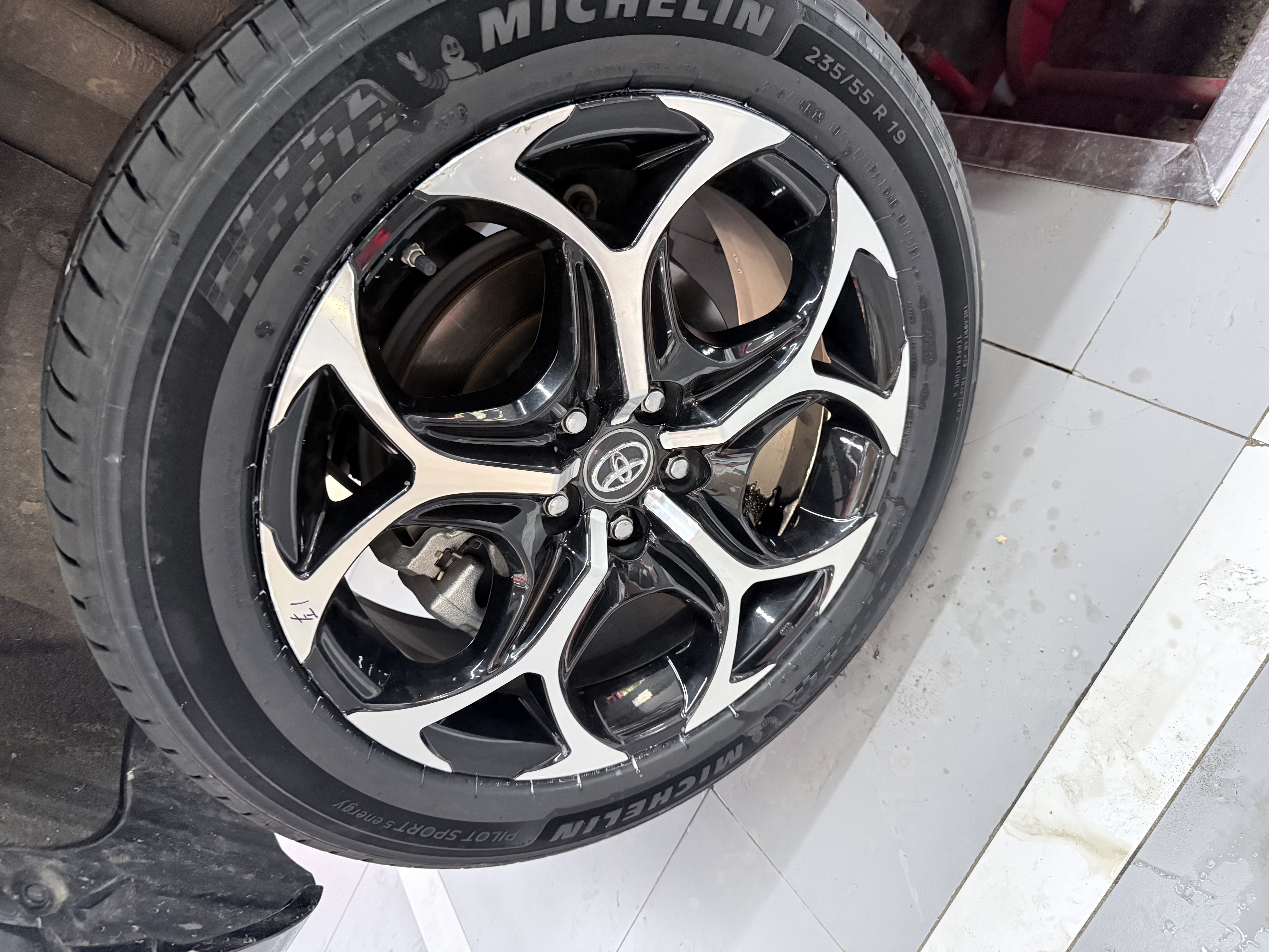 米其林（MICHELIN）汽车轮胎 235/55R19 105Y 竞驰5E PILOT SPORT 5 ENERGY 实拍图