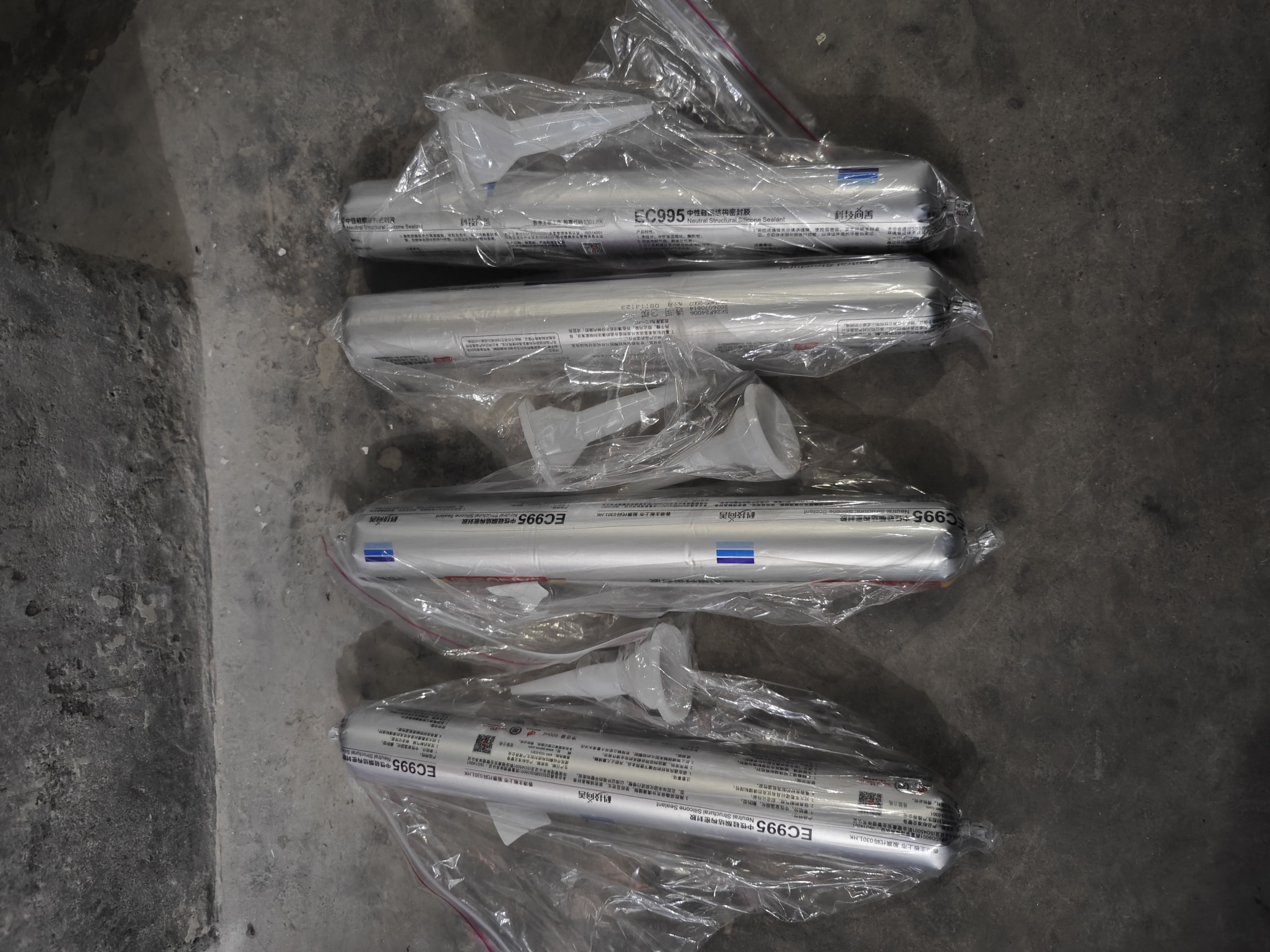 三和995中性硅酮结构胶玻璃胶 快干幕墙阳光房强力门窗密封胶 金属石材收边胶 防水耐候胶 600ml EC995L透明  实拍图