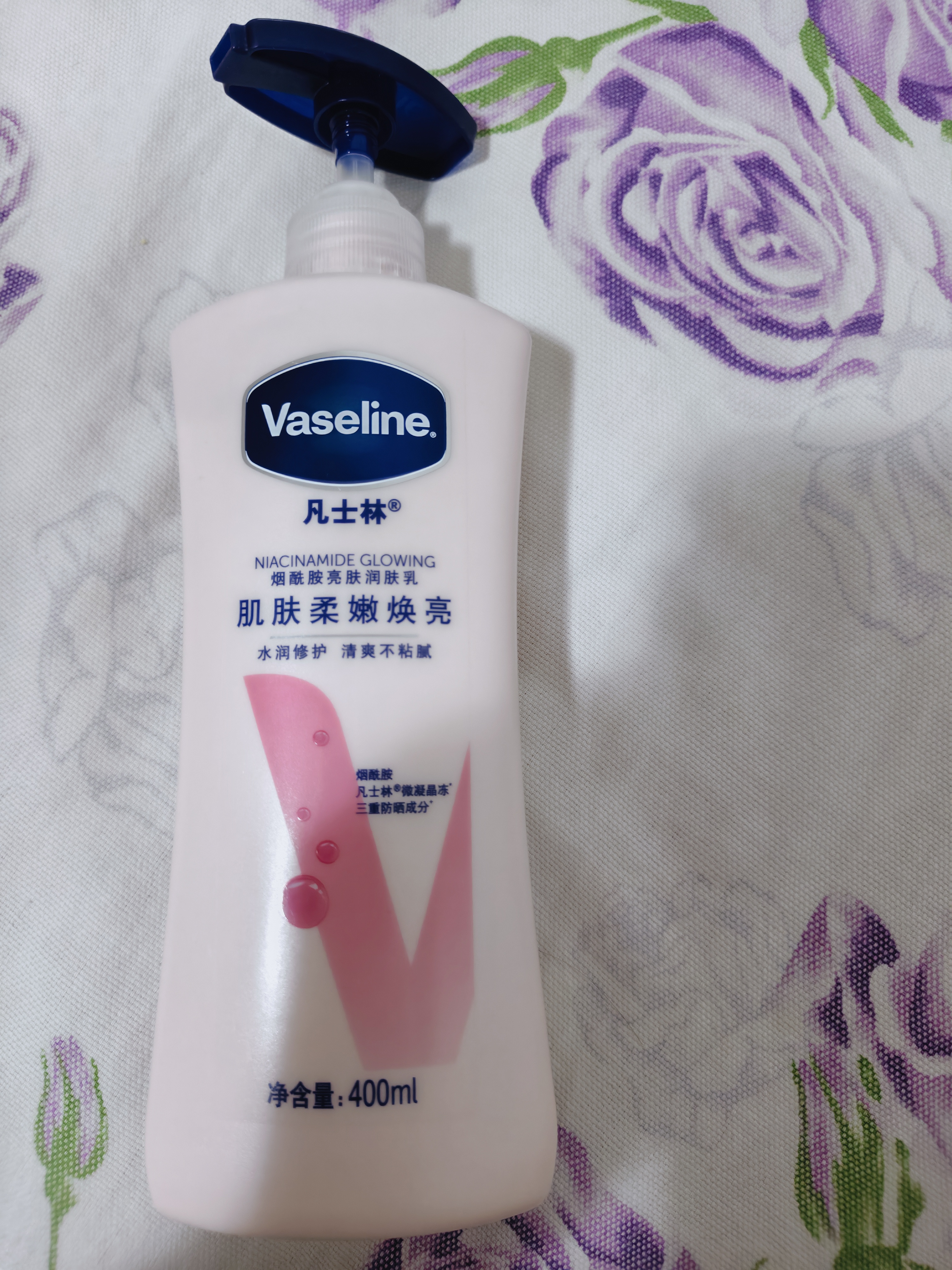 凡士林【龚俊推荐】烟酰胺美白身体乳提亮滋润补水秋季干燥保湿400ml 实拍图