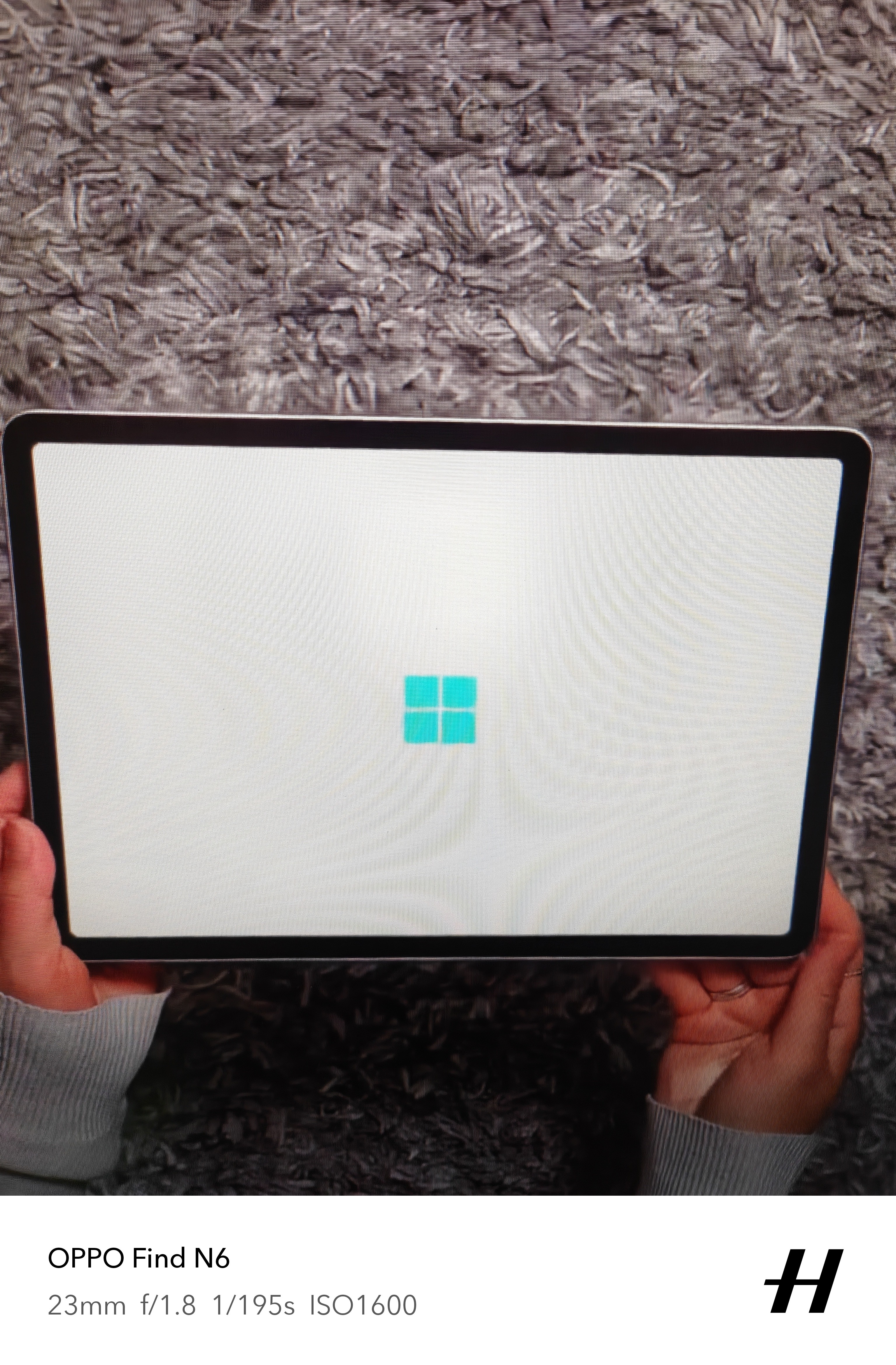 微软（Microsoft）新一代 Surface Pro 13英寸（第12代）二合一笔记本电脑 国家补贴 骁龙 X2 Elite 16G 1TB 沙漫金 实拍图