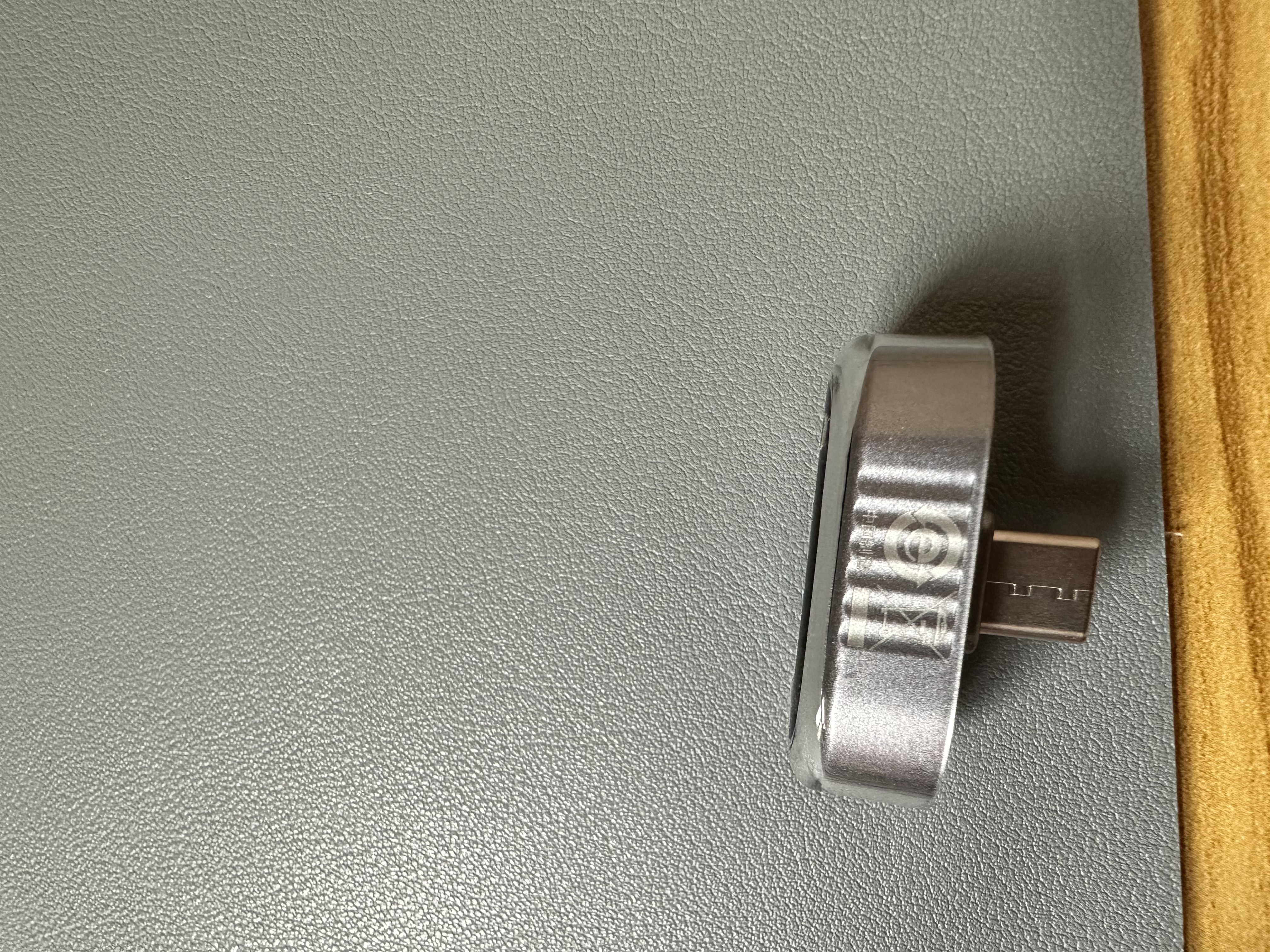 ThinkPad联想  Type-C手机固态U盘迷你小巧 读速450MB/s车载高速U盘 通用优盘BU160 灰色 128GB 实拍图