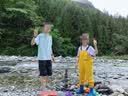 惊浪儿童下水裤赶海连体雨裤防水雨靴一体涉水玩水幼儿园装备 36码 实拍图