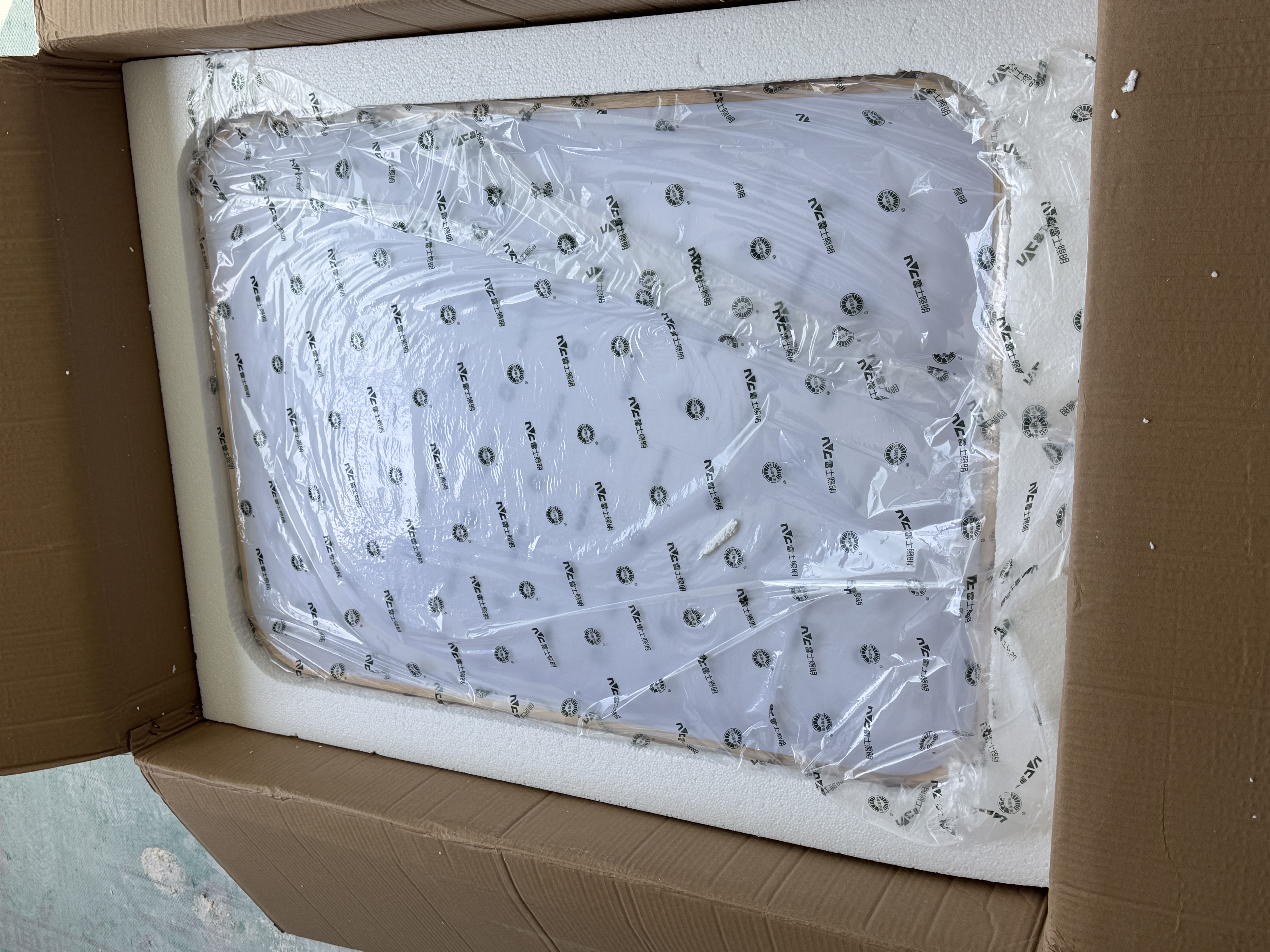 雷士（NVC）LED吸顶灯客厅餐厅卧室新中式原木侘寂超薄WHXD118W/F-03 实拍图