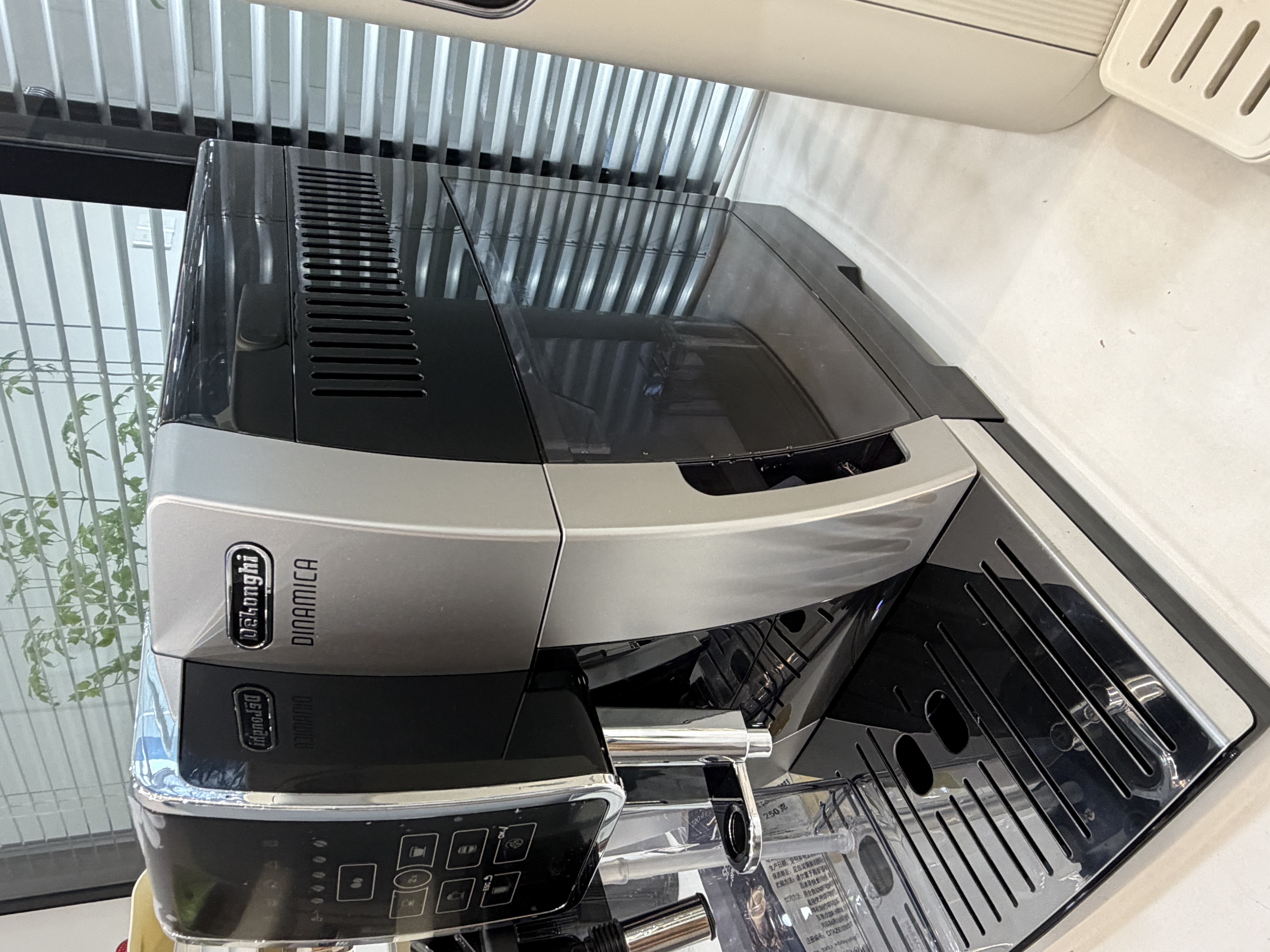 德龙（Delonghi）咖啡机 家用全自动咖啡机 欧洲进口自动奶泡卡布奇诺 意式现磨灵动系列ECAM350.50明星同款 礼物 实拍图