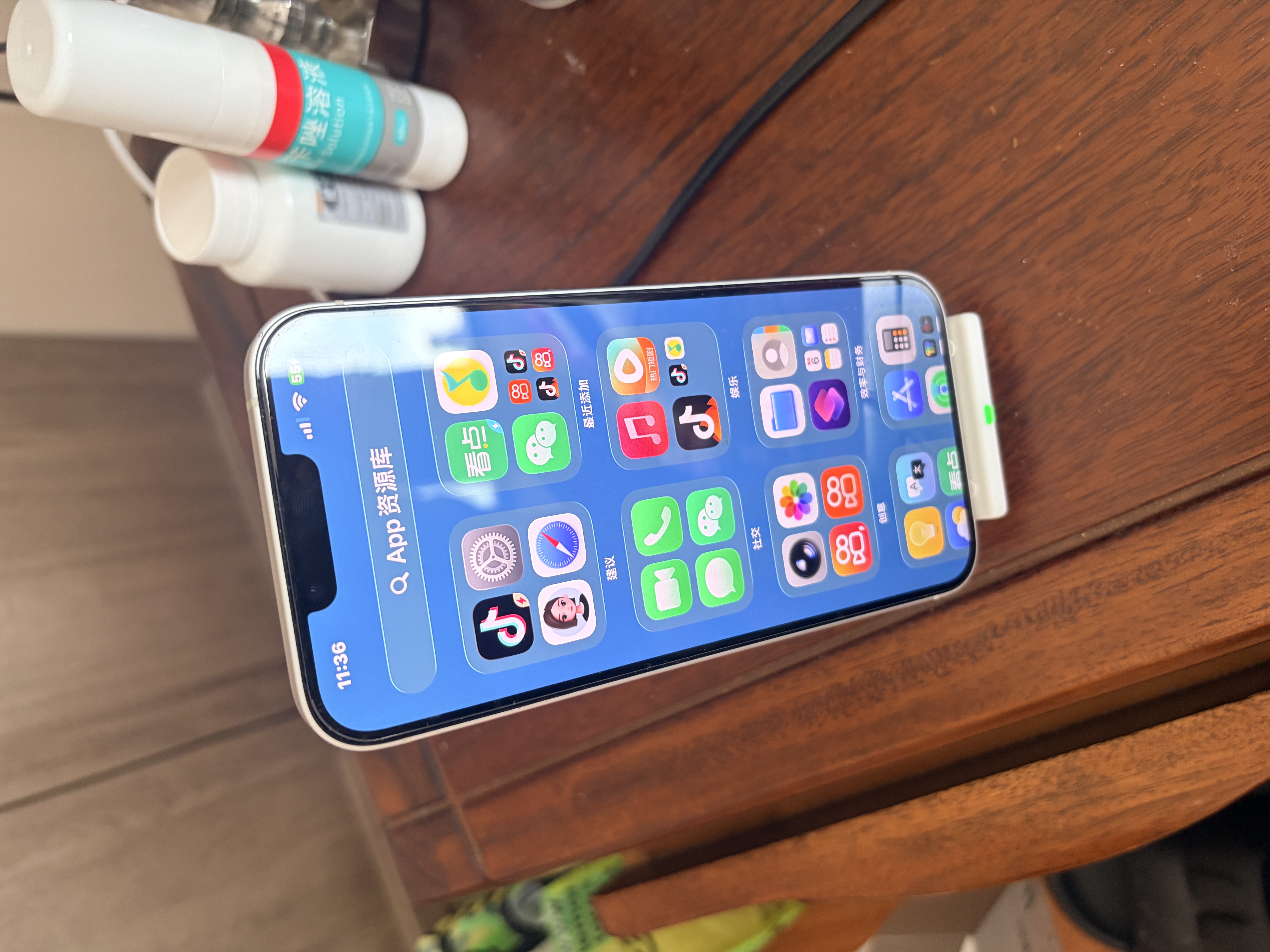 绿联适用苹果无线充电器底座iPhone18/17/16/15/14/13/12/ProMax立式支架充电板快充华为15W手机耳机 实拍图