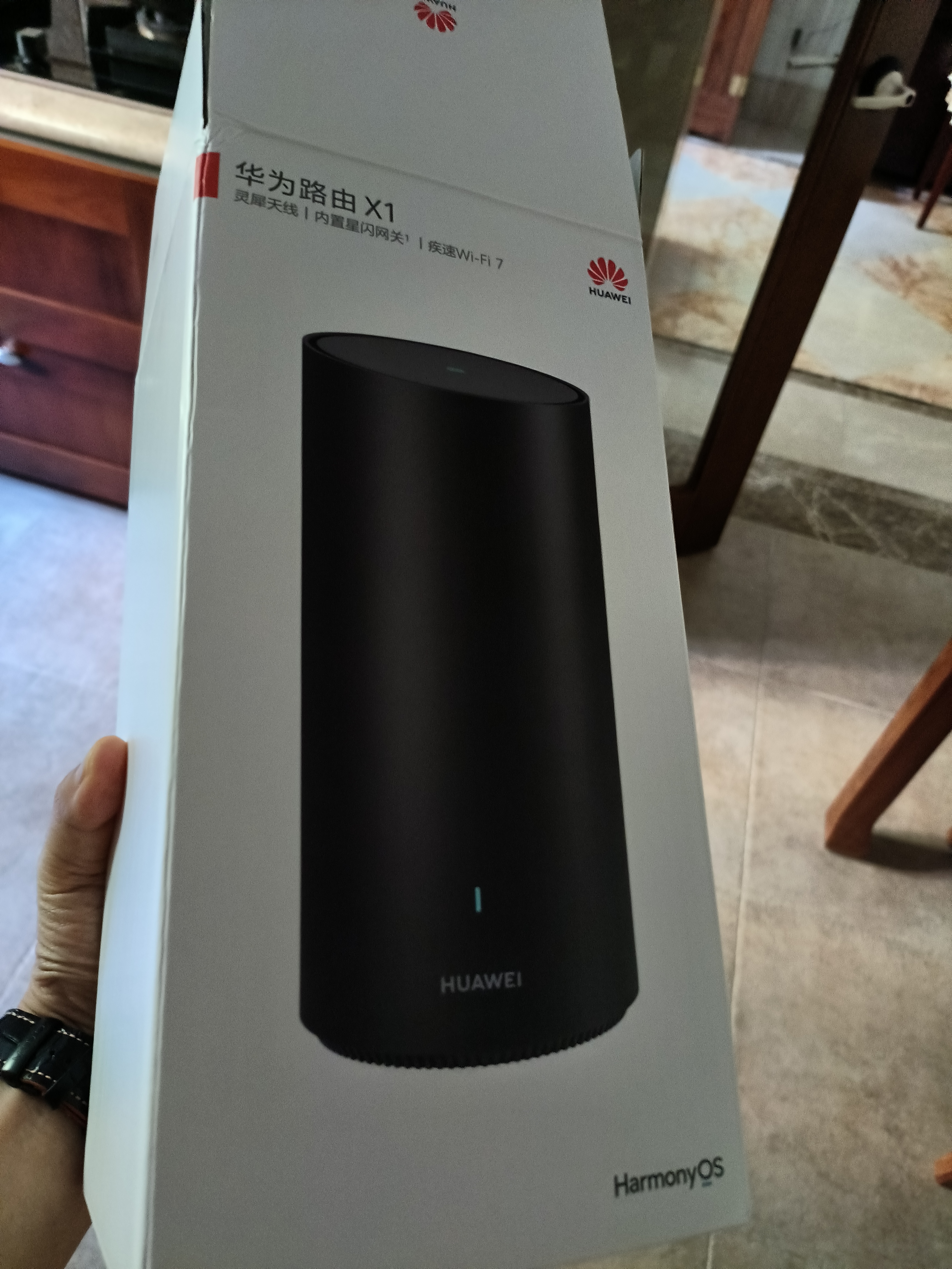 华为路由 X1 内置星闪网关 11根天线阵列 Wi-Fi 7路由器千兆穿墙  全屋覆盖 支持pura 90 WiFi7+加速 实拍图
