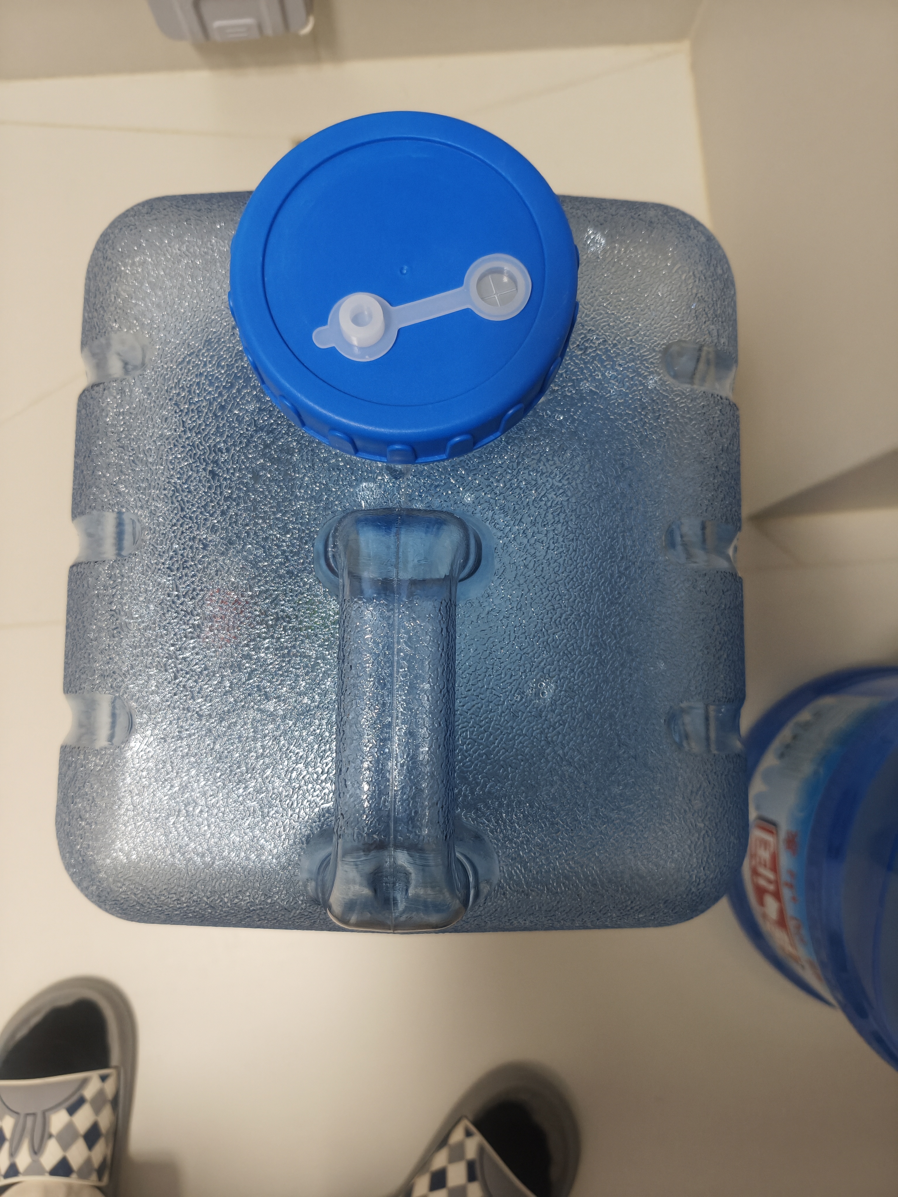 户外水桶带龙头车载矿泉水桶家用储水塑料桶带盖便携式洗手桶车载 28升户外储水桶 实拍图