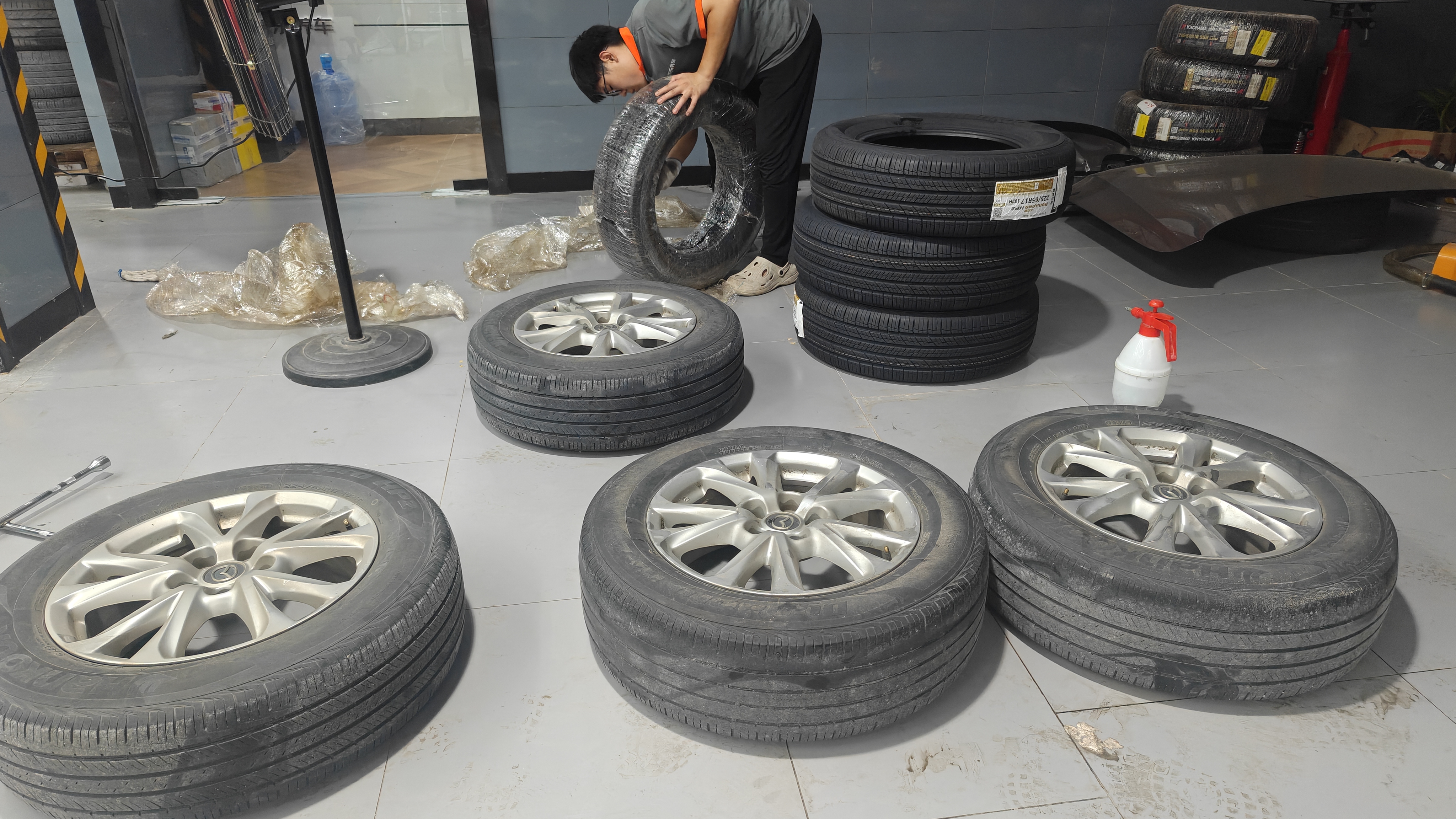 韩泰（Hankook）汽车轮胎 225/65R17 102H RA33 原配CX4 适配哈佛H6/哈佛M6 实拍图