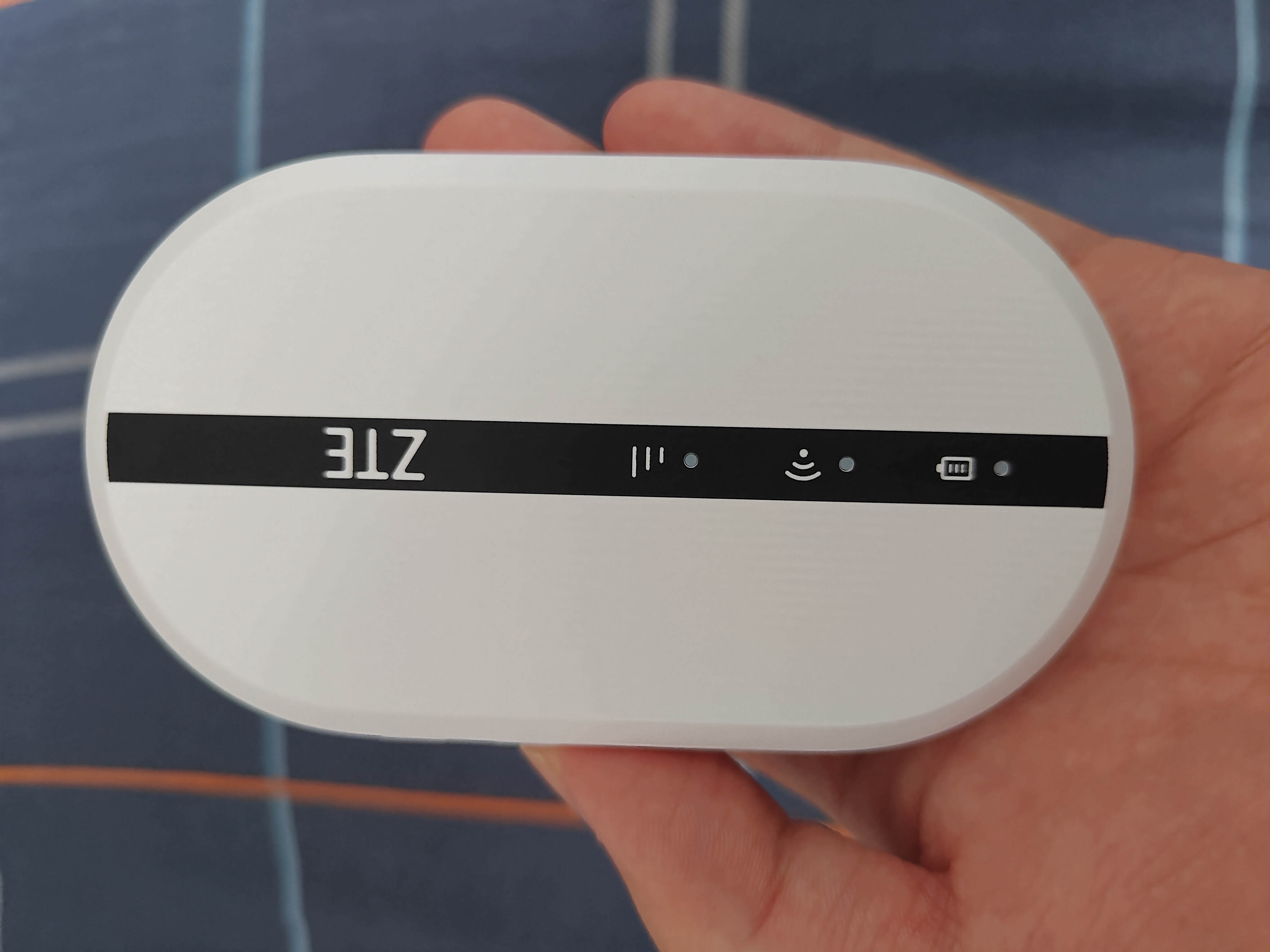 中兴【热销300万】U10LS随身wifi6免插卡无线网卡高速支持2026款5G/4G便携路由器移动联通全国通用 顶配款【升级3000毫安】续航WiFi6-白色 中兴官方送100G-网速稳定不虚标-三 实拍图