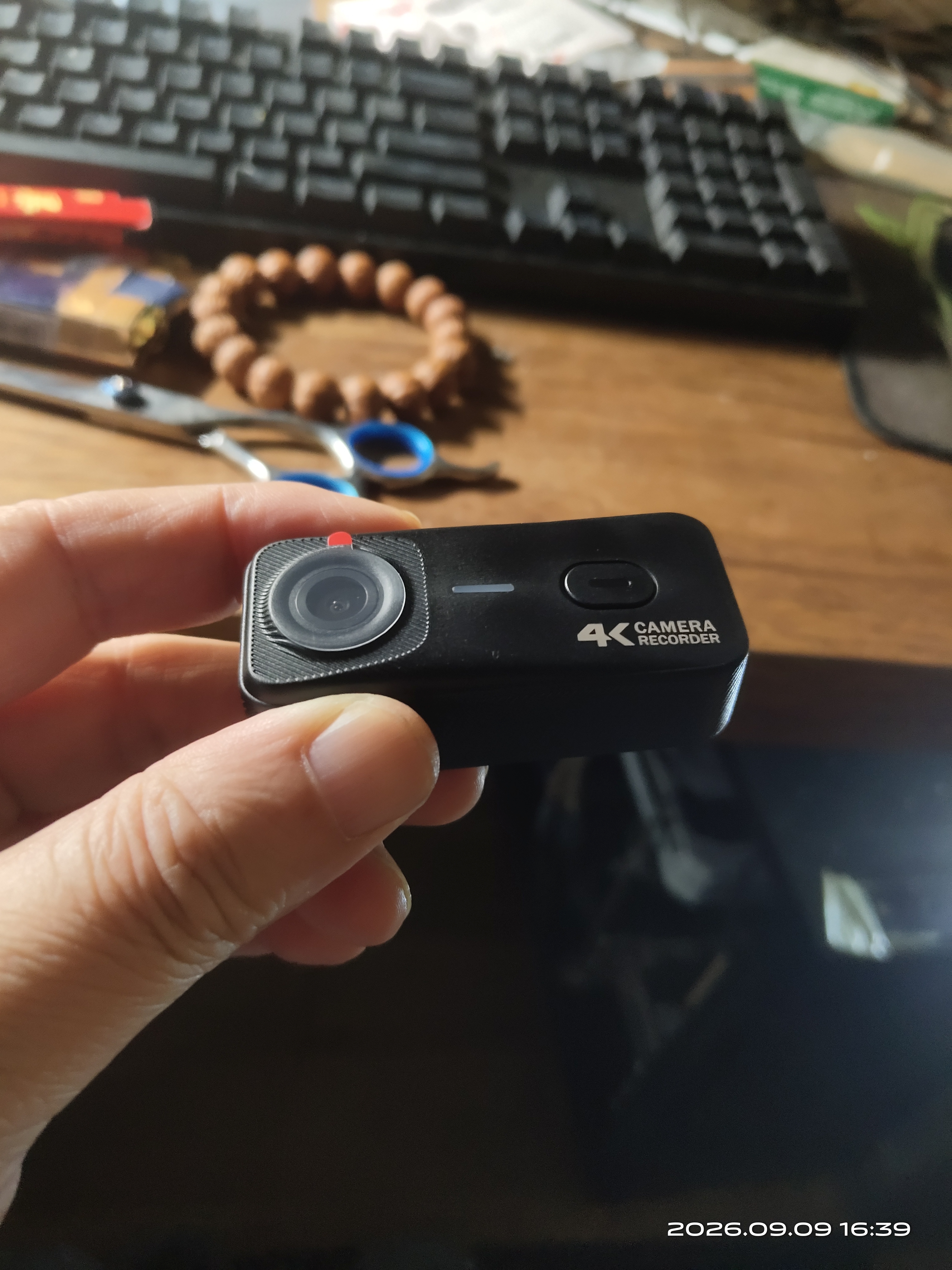 山狗G10+拇指运动相机摩托车行车记录仪胸前磁吸骑行随身vlog挂脖钓鱼第一视角运动便携小型摄像机64G 实拍图