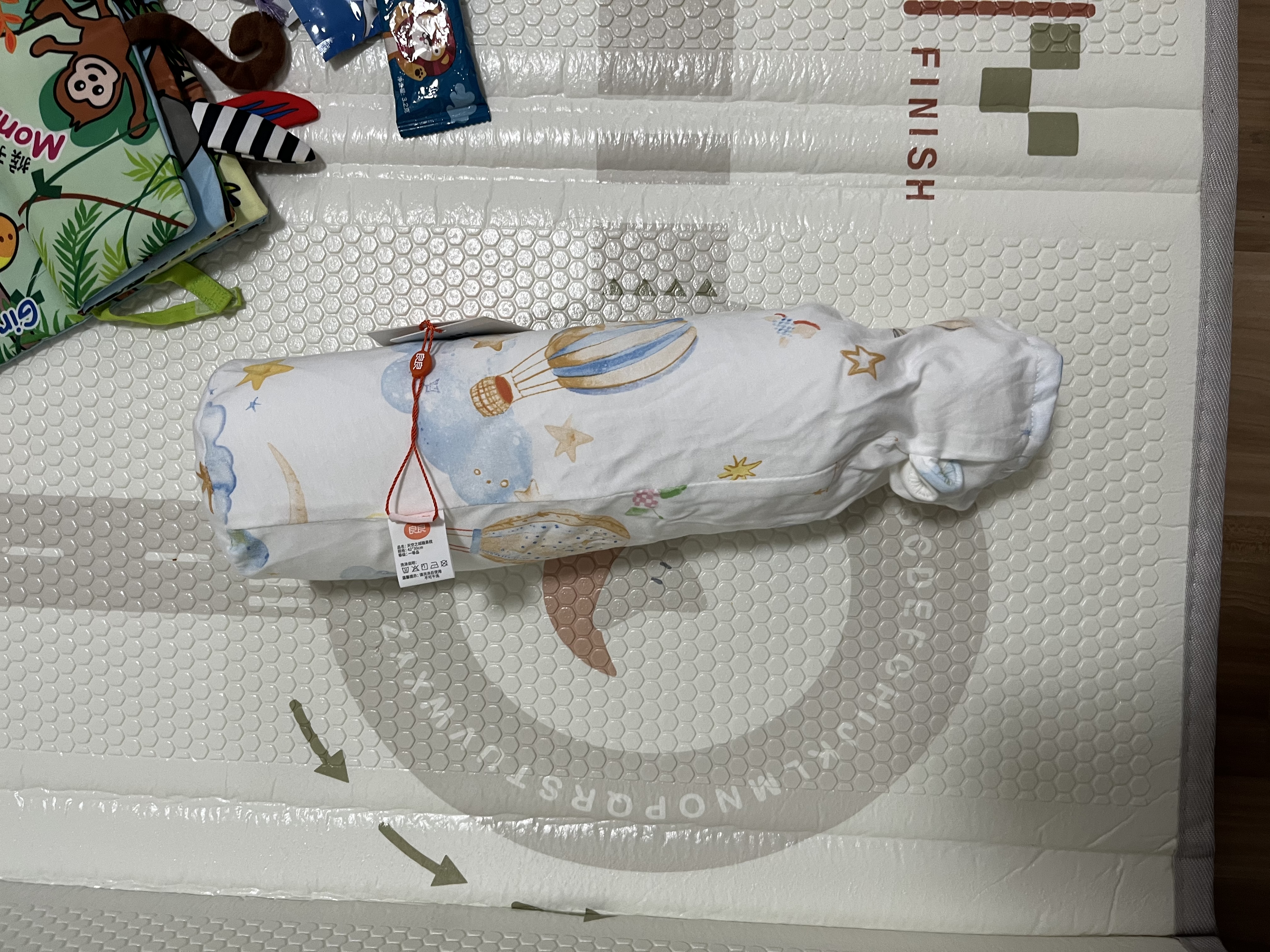 良良 婴儿安抚枕头抱枕宝宝玩具婴幼儿多功能糖果玩偶抱枕 【抱着就想睡】安抚糖果枕|天空之城粉 柔软亲肤 实拍图