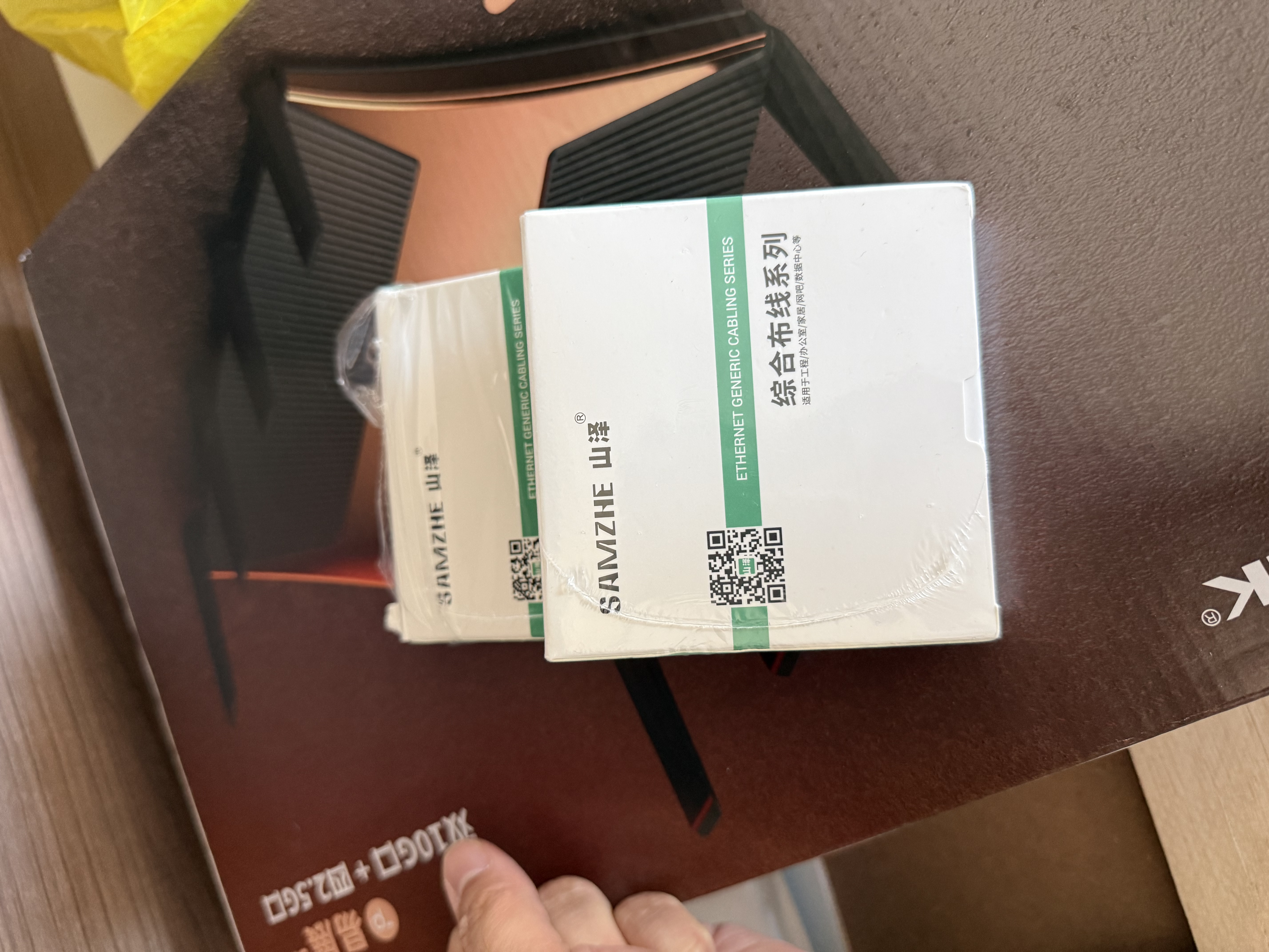 山泽网线网口网络面板 通用超五/六/七类模块加厚86型面板 适用电脑房间网络插座 一位灰色SZ-MB01H 实拍图