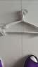 衣架成人加粗防滑加厚学生宿舍无痕挂衣架家用衣服晾衣架撑子衣挂 40cm升级款 凹槽带钩（四季款） 10支装（颜色随机） 实拍图