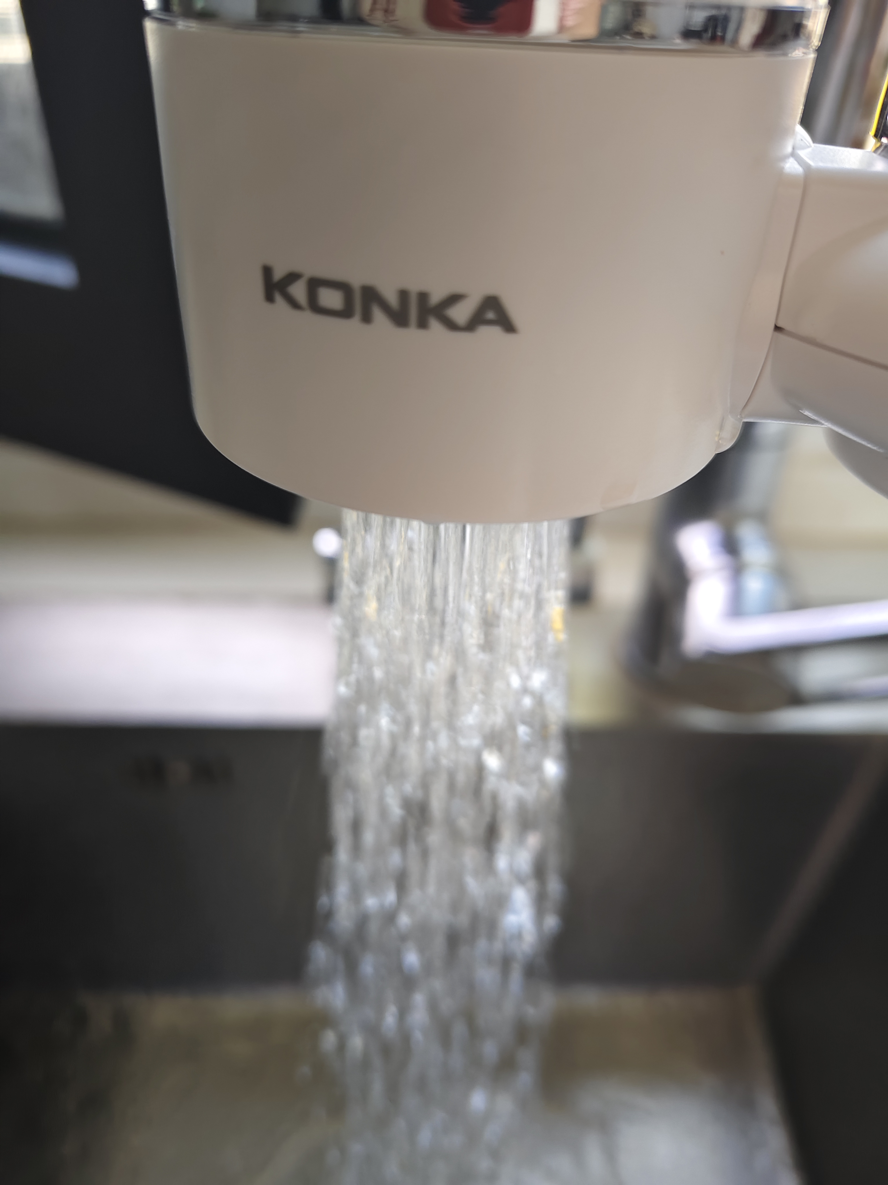 康佳（KONKA）净水器水龙头 厨房家用自来水过滤器 阻水垢除余氯 可视化双出水可清洗滤芯 KPW-LT02 一机4芯 实拍图