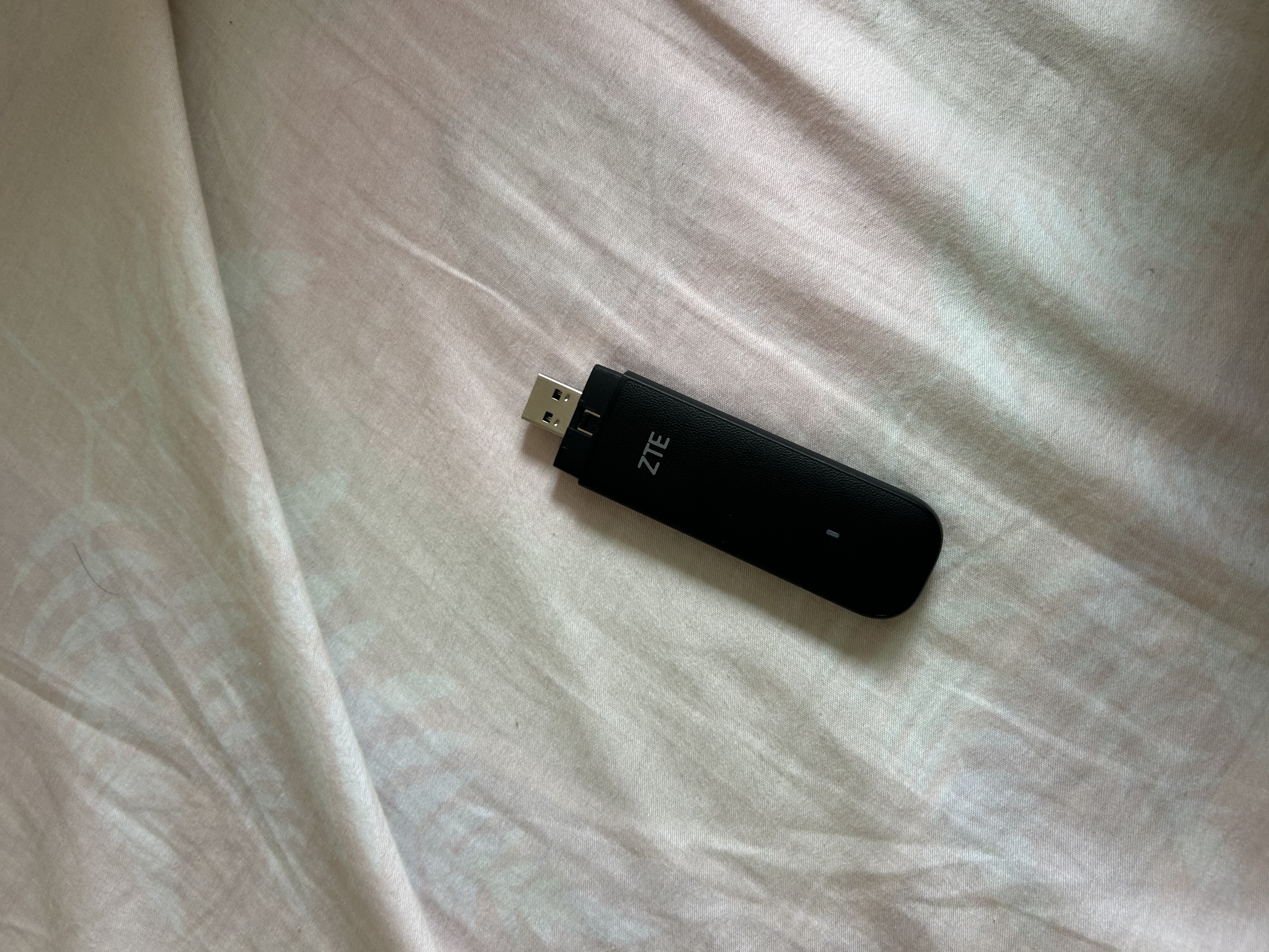 中兴（ZTE）F30 Pro 随身wifi6免插卡移动wifi无线网卡便携式热点4g路由器无限笔记本电脑通用流量2026款 实拍图
