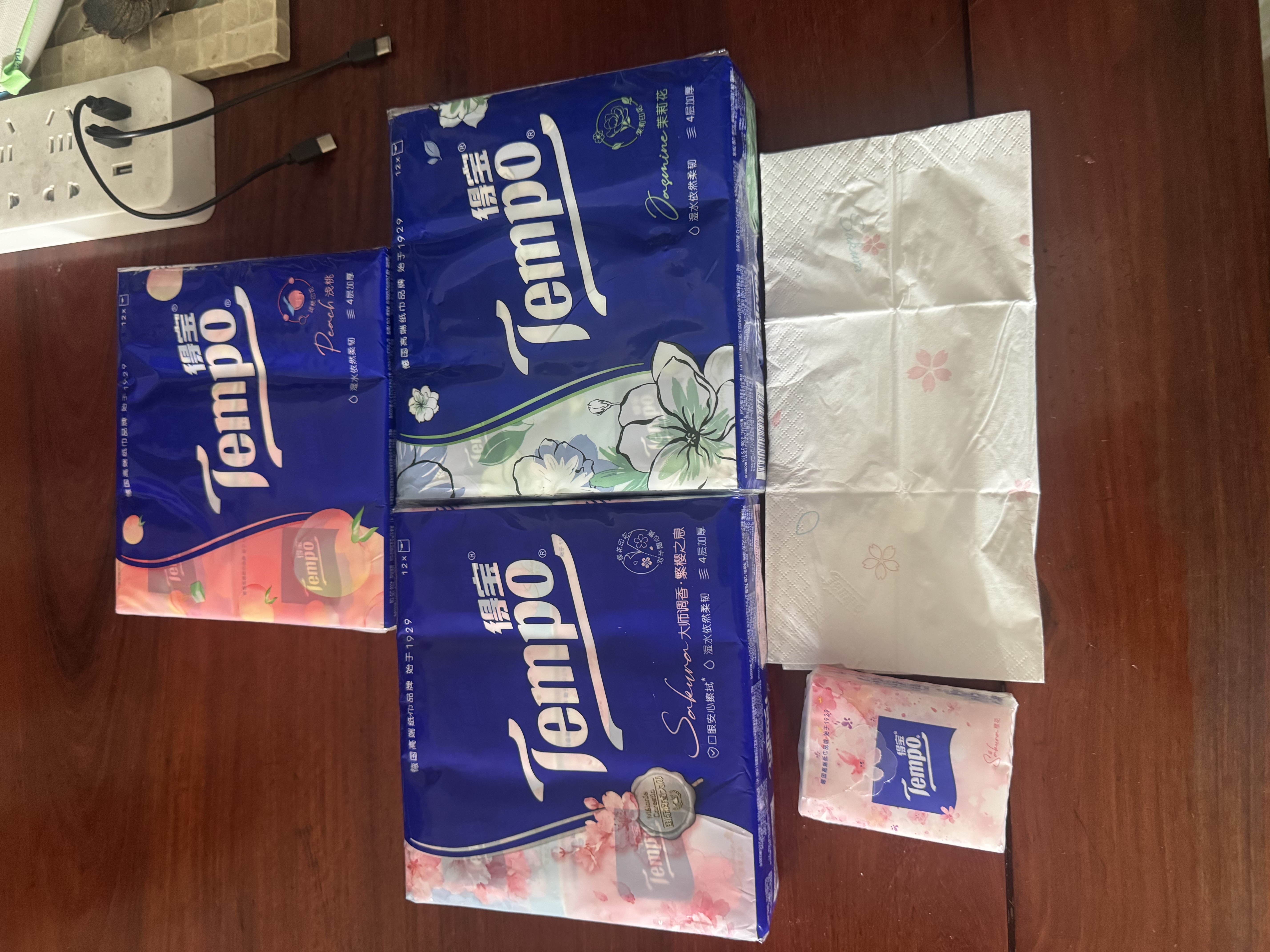 得宝（TEMPO）花果香手帕纸 樱花+茉莉+桃桃组合香味4层7张*36包 纸巾小包 便携 实拍图