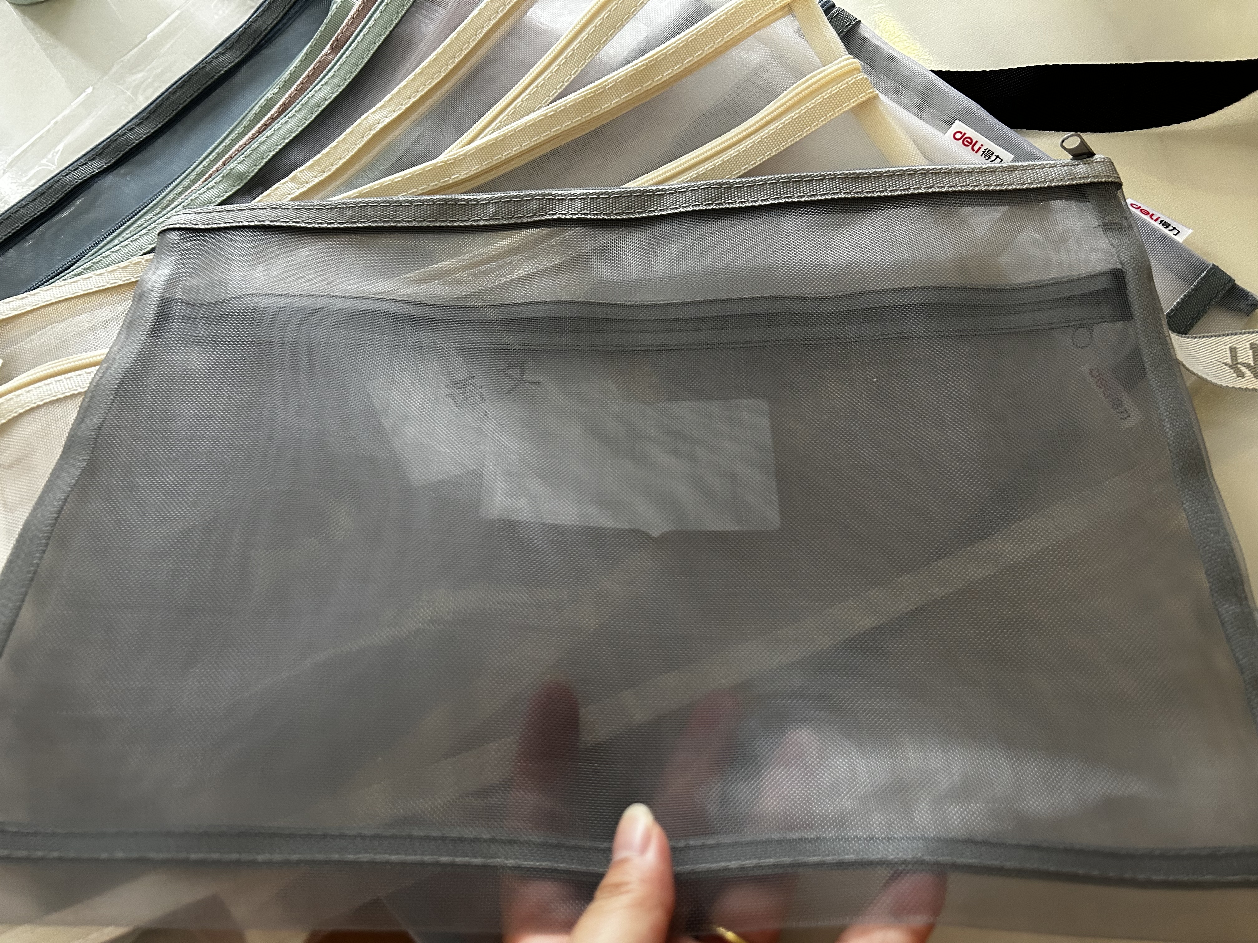 得力（deli)开学文具双层网纱拉链袋 文件袋一年级文具袋透明学科分类袋试卷作业科目袋 PP116A 实拍图
