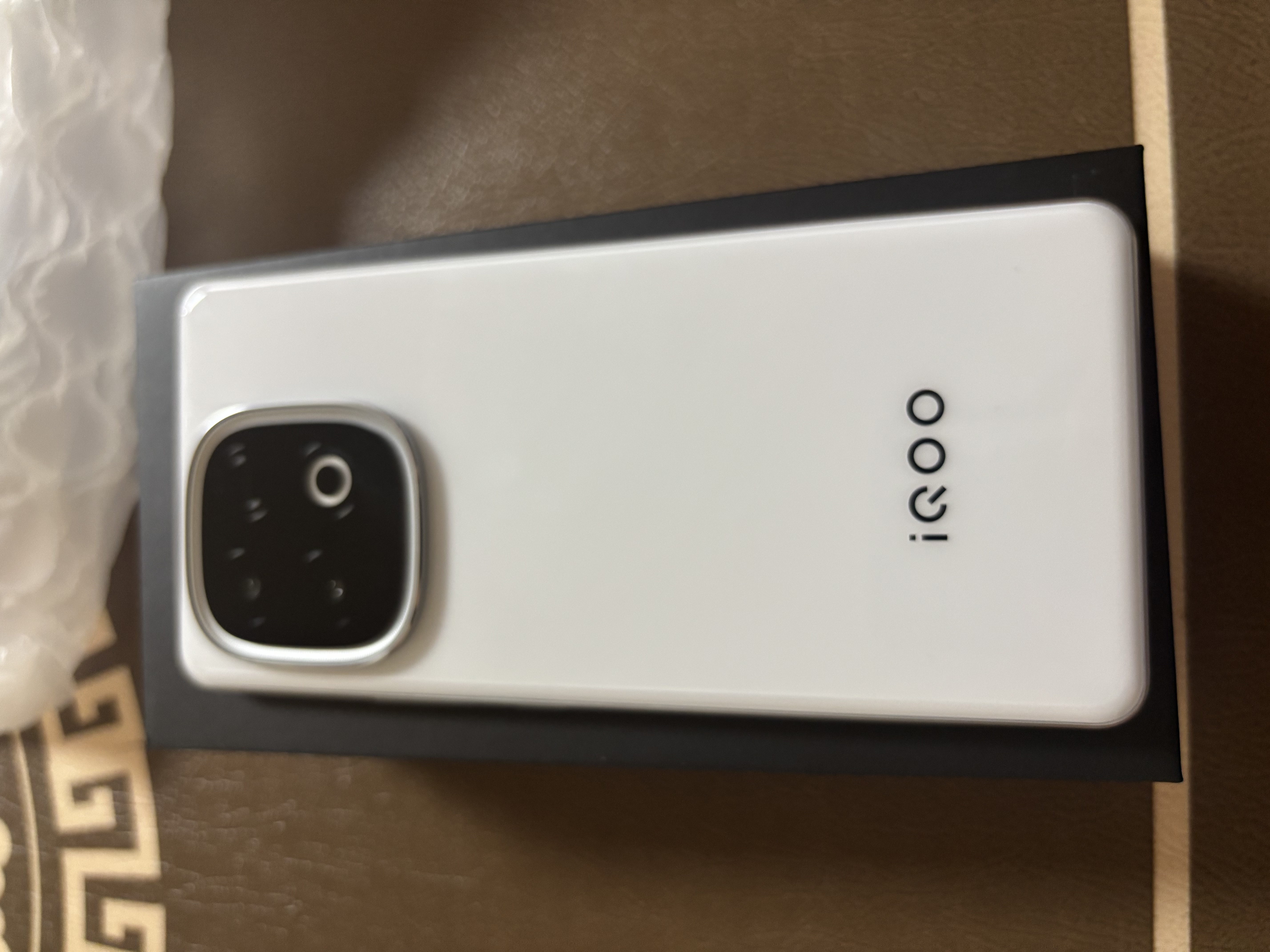vivoiQOO Z10 Turbo+ 云海白 16GB+512GB 限量赠一年碎屏保 实拍图