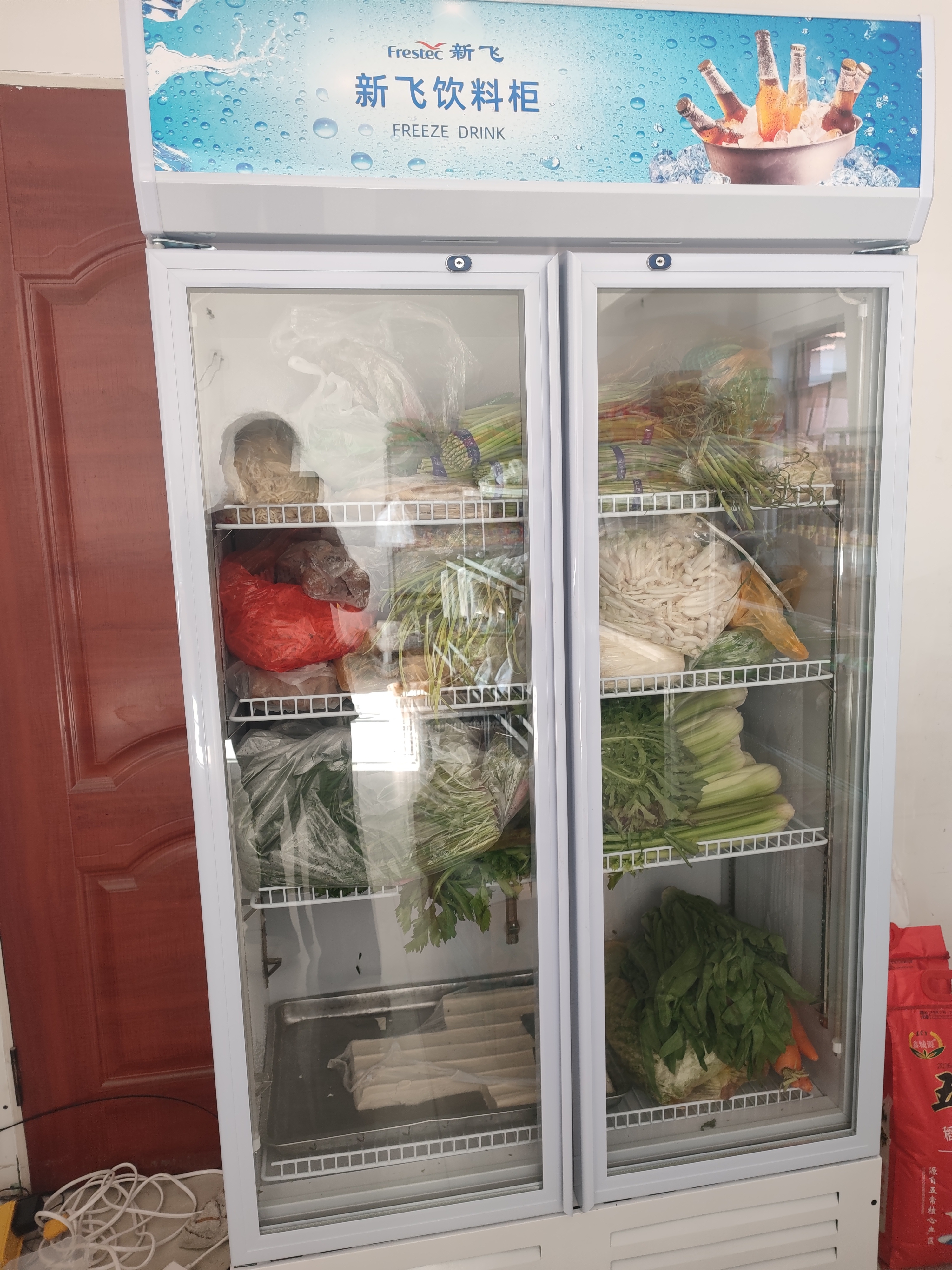 新飞 （Frestec）展示柜冷藏保鲜柜酒水饮料冰柜双开门冷藏柜酒店冷藏保鲜柜超市直冷玻璃门风冷无霜冰箱立式冷柜 小双门蓝白588L【直冷省电】【限时直降】1米 实拍图