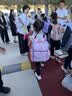 卡拉羊儿童书包小学生1-3-6年级减负护脊防下坠减压男女幼升小双肩背包 实拍图