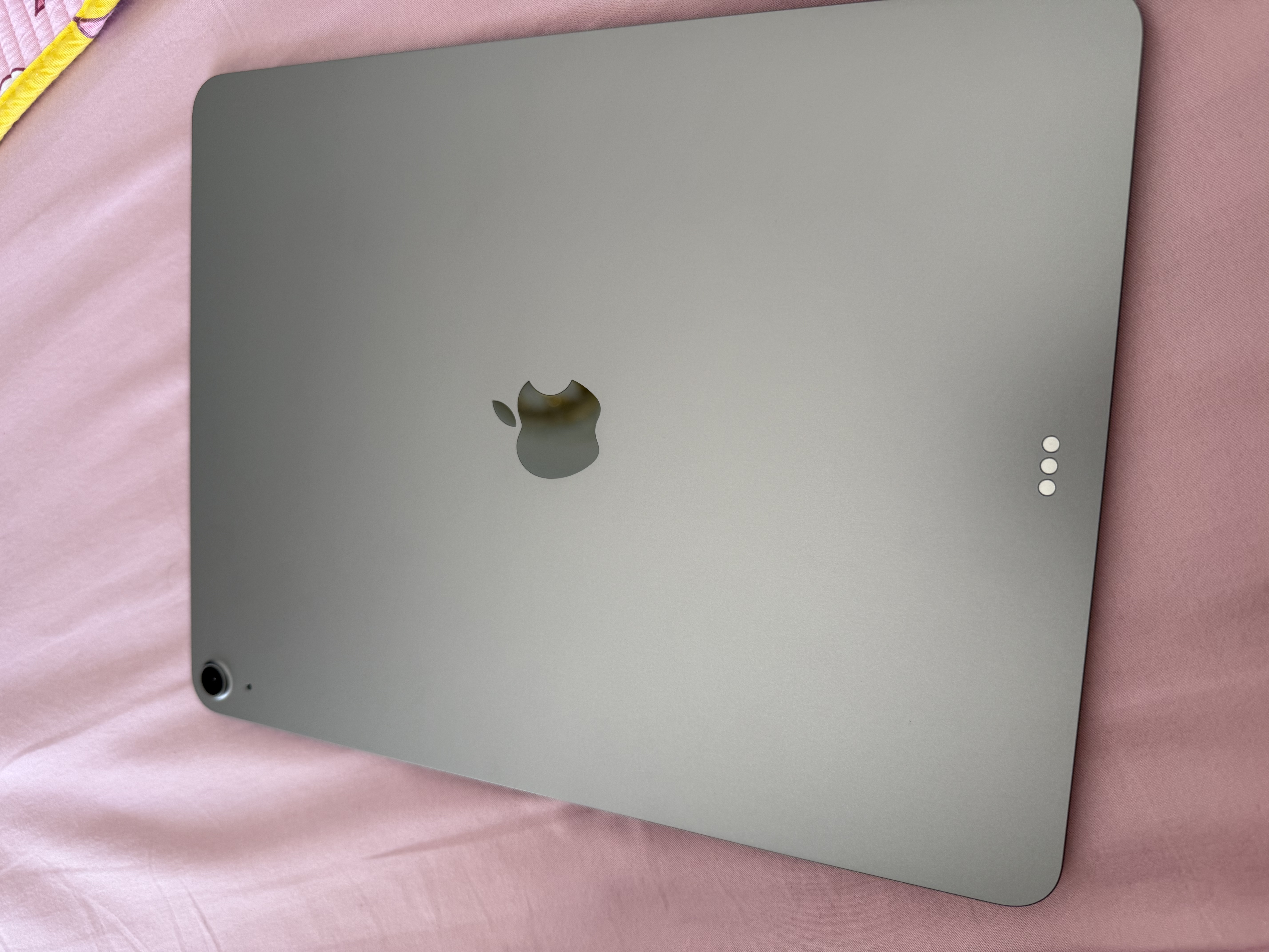 Apple/苹果 iPad Air 13英寸 M4芯片 2026年新款 平板电脑(128G WLAN版)深空灰色 实拍图
