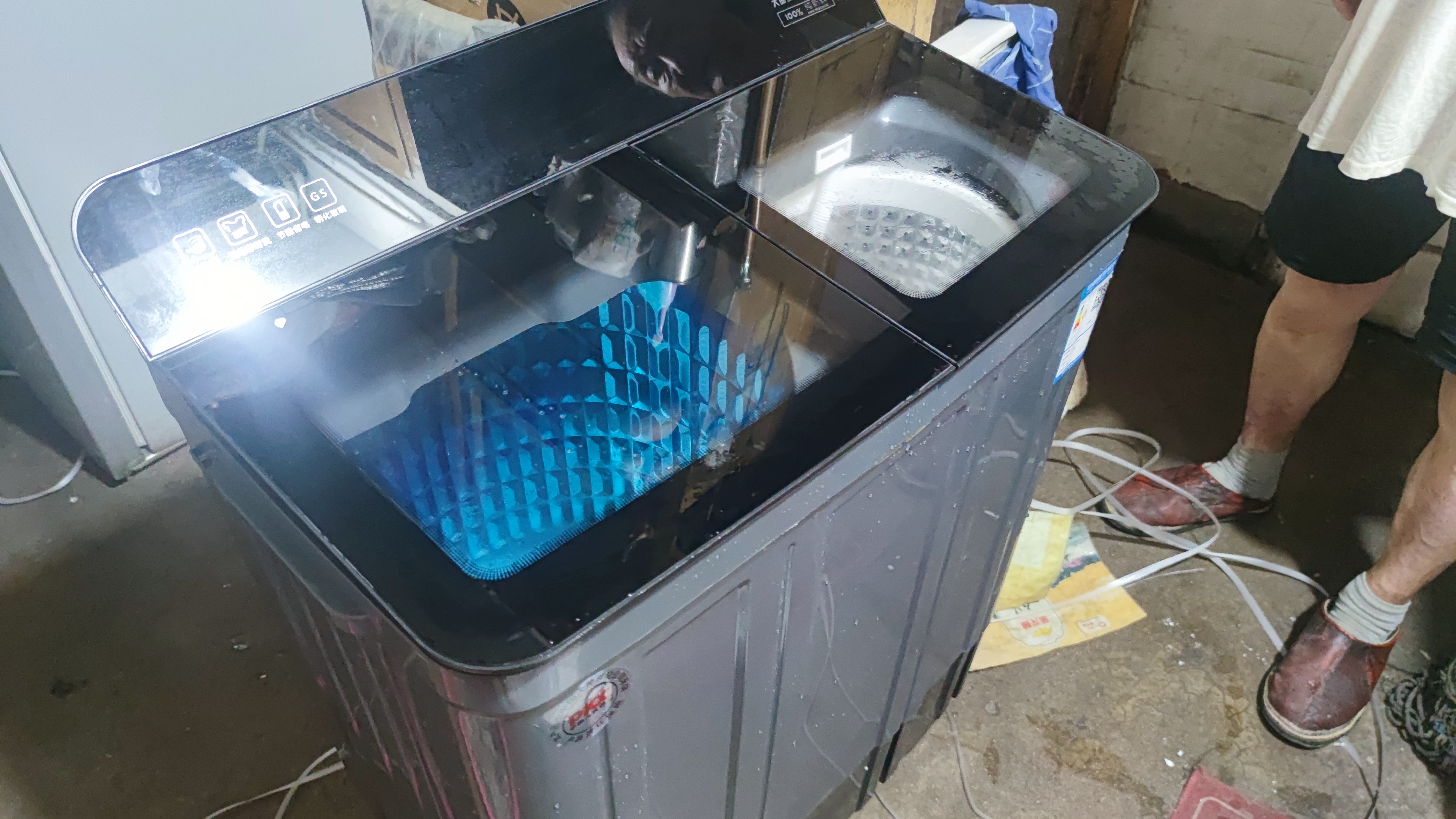 扬子半自动双桶洗衣机大容量家用双桶双缸洗衣机脱水甩干双筒洗衣机15KG 国家补贴 11.0公斤不锈钢双桶-双人款 双缸 实拍图