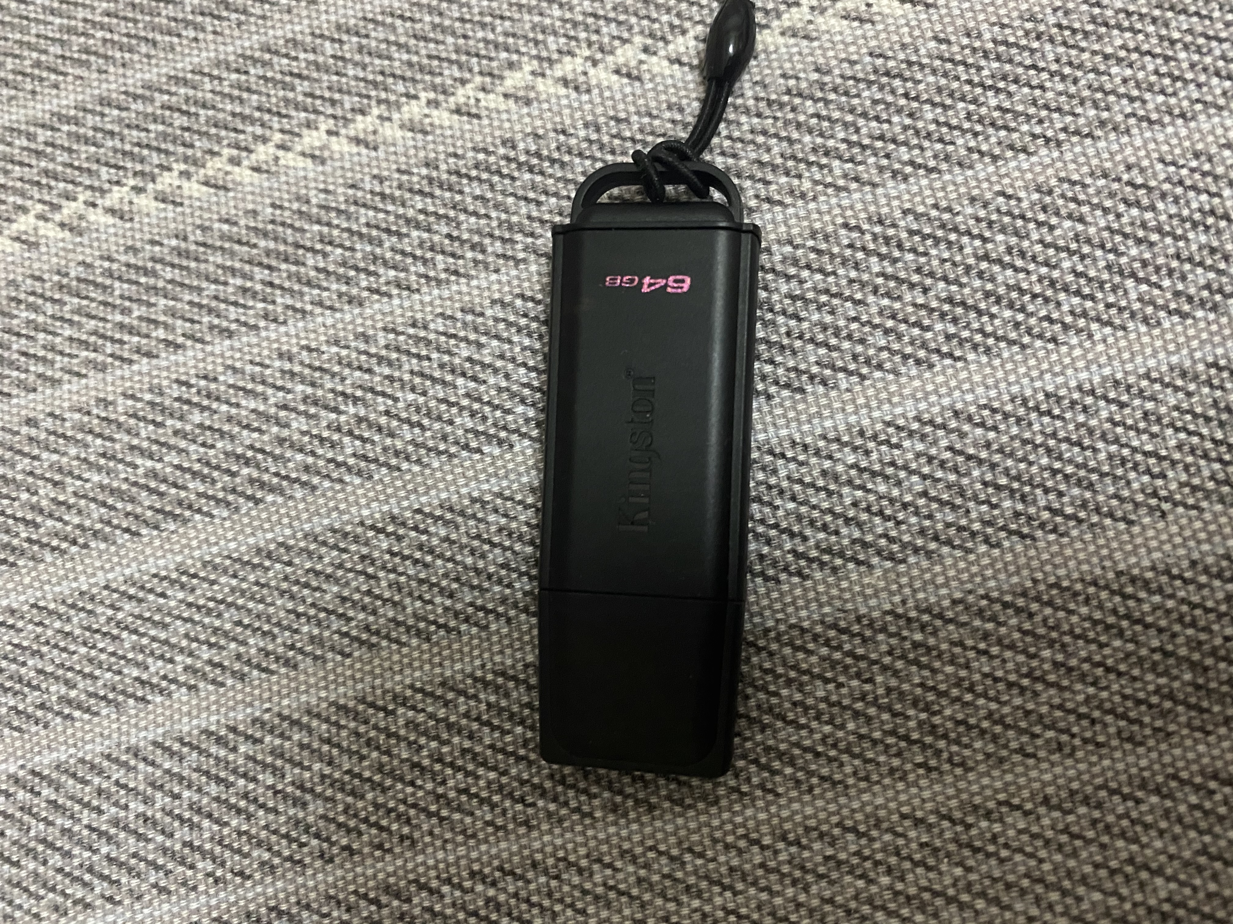 金士顿（Kingston）64GB USB3.2 Gen 1 U盘 DTXG2 大容量U盘 多彩钥匙环 轻巧便携 学习办公投标电脑车载优盘 实拍图