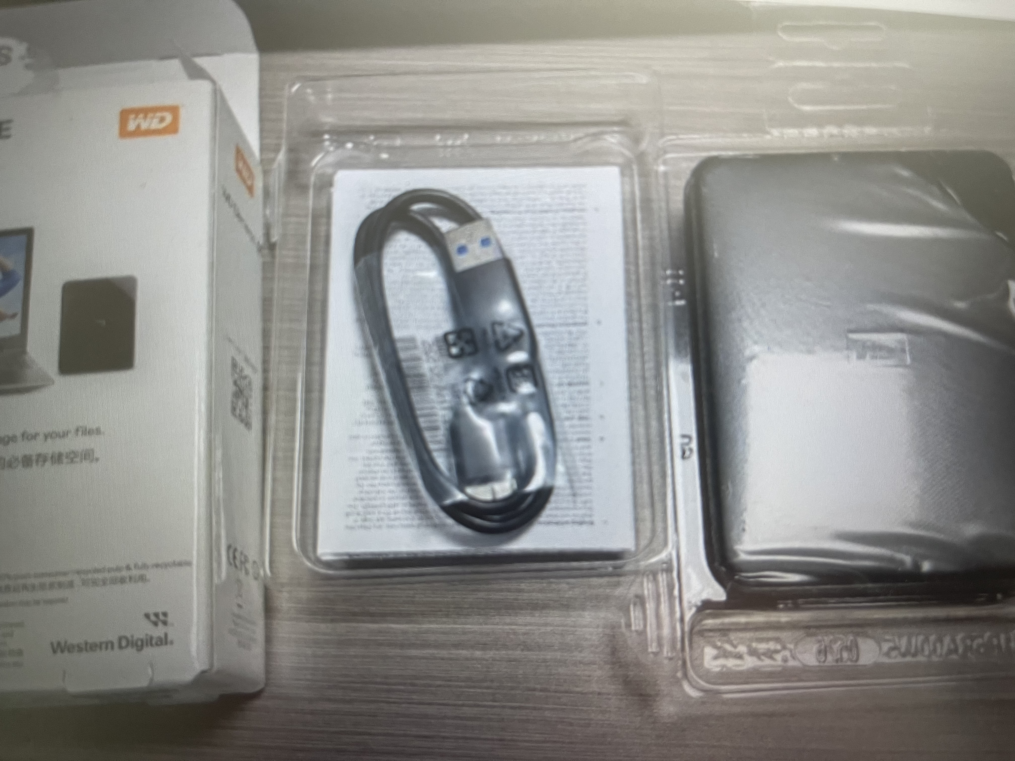 西部数据（WD）移动硬盘1TB USB3.0 SE系列 2.5英寸 机械硬盘 笔记本电脑外接 外置存储办公 大容量家庭存储 实拍图
